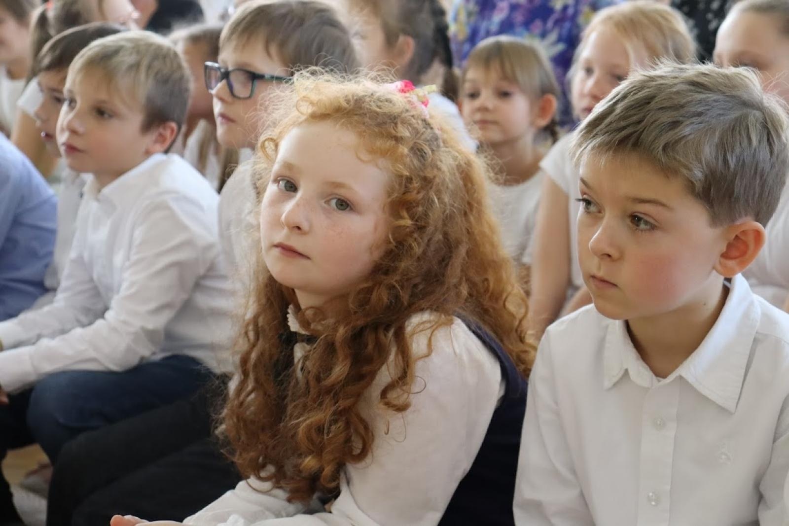 Zdjęcie w galerii na portalu naszraciborz.pl: Pół wieku jak jeden dzień. Urodziny szkoły w Pietrowicach Wielkich wiadomości z regionu