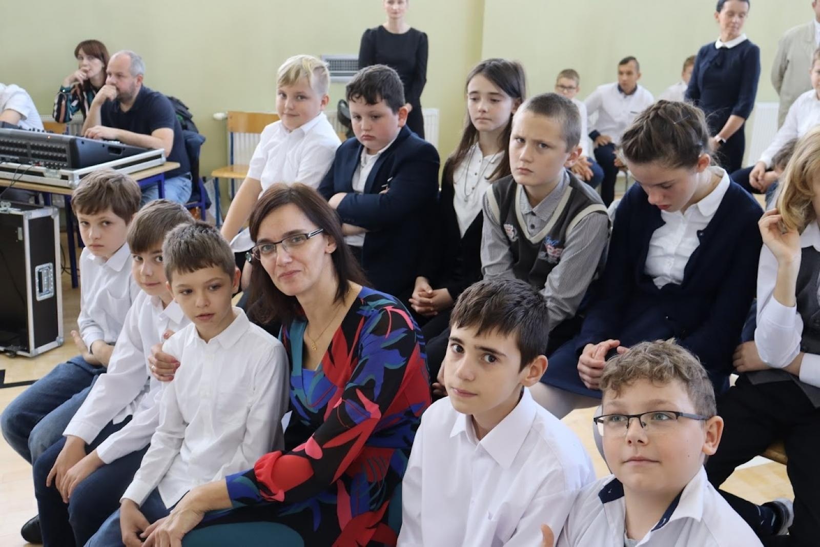 Zdjęcie w galerii na portalu naszraciborz.pl: Pół wieku jak jeden dzień. Urodziny szkoły w Pietrowicach Wielkich wiadomości z regionu