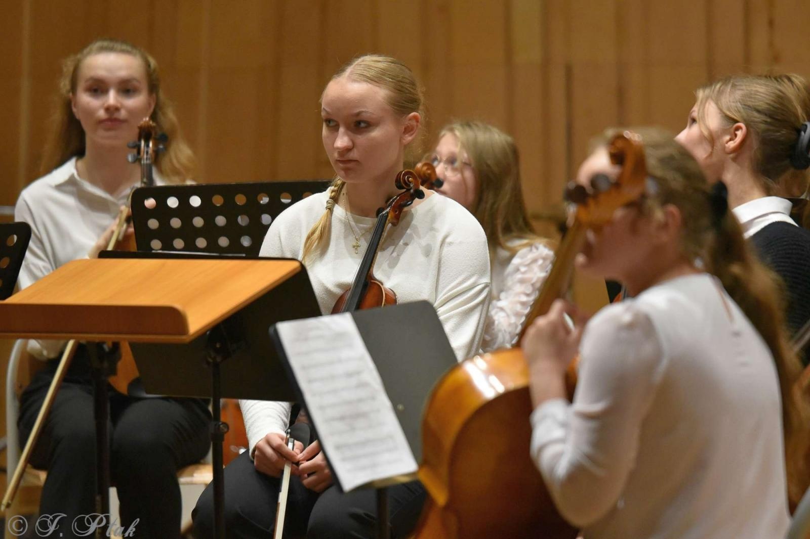 Zdjęcie w galerii na portalu naszraciborz.pl: Koncert muzyki polskiej w raciborskiej szkole muzycznej [FOTO i WIDEO] wiadomości z regionu