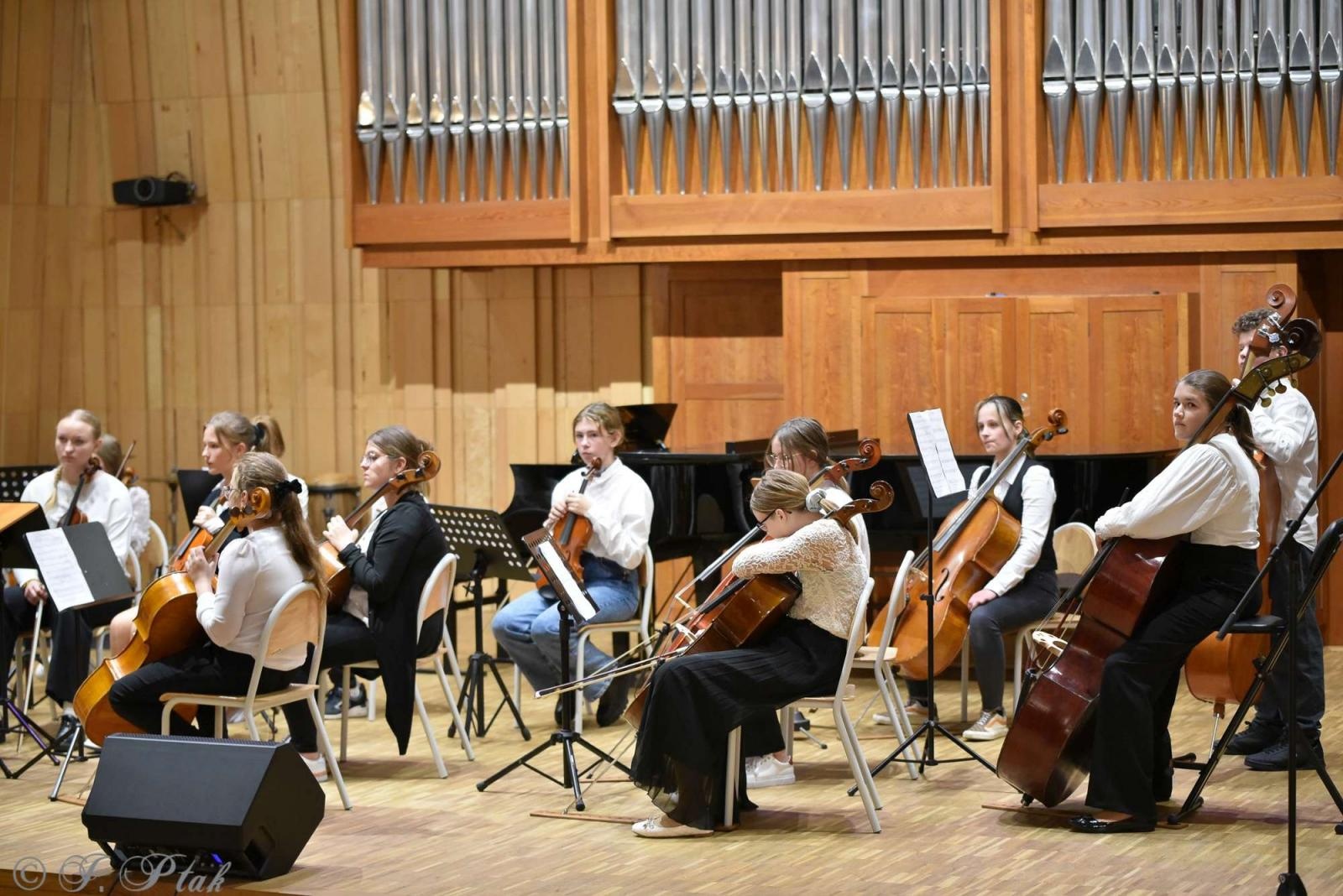 Zdjęcie w galerii na portalu naszraciborz.pl: Koncert muzyki polskiej w raciborskiej szkole muzycznej [FOTO i WIDEO] wiadomości z regionu