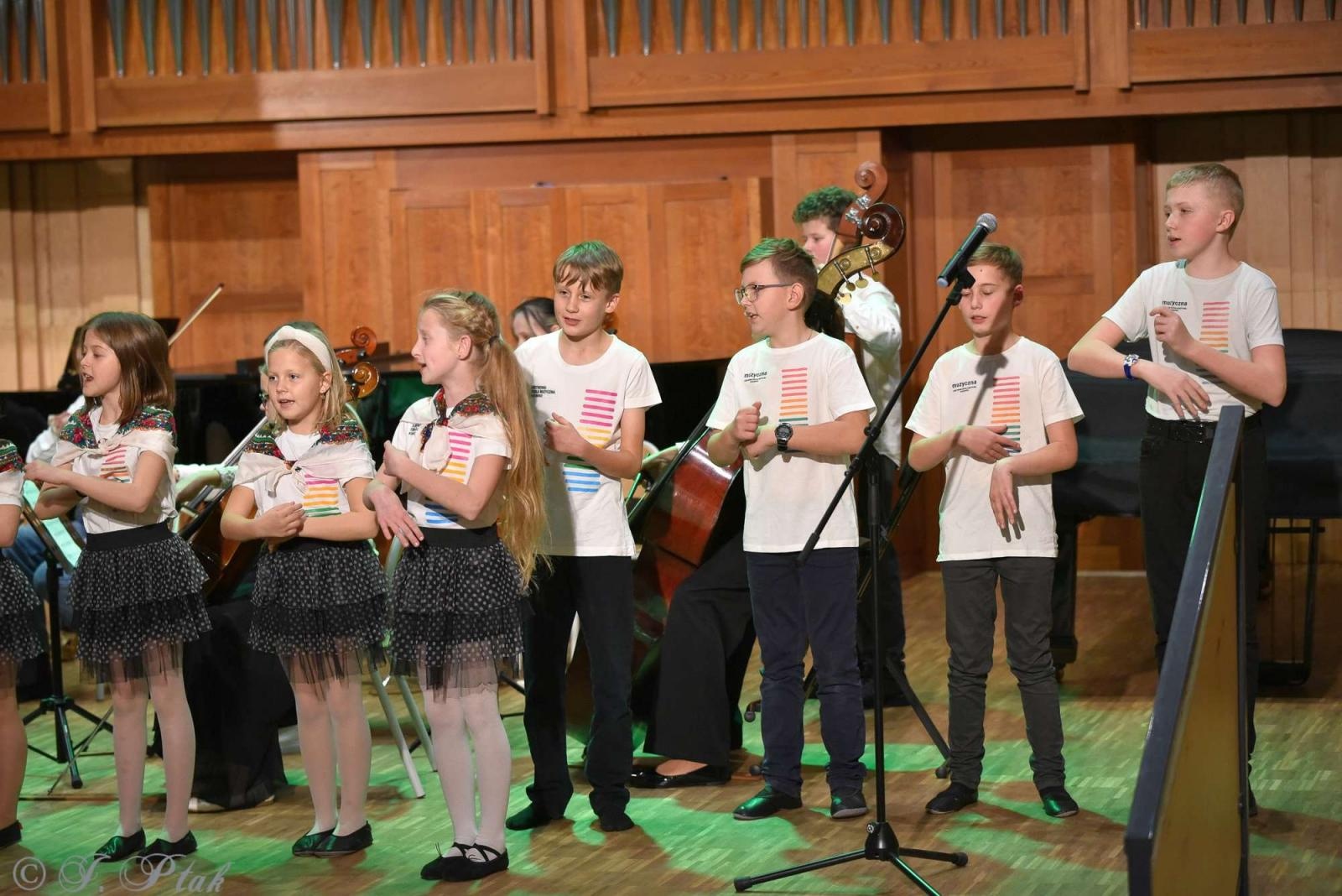 Zdjęcie w galerii na portalu naszraciborz.pl: Koncert muzyki polskiej w raciborskiej szkole muzycznej [FOTO i WIDEO] wiadomości z regionu