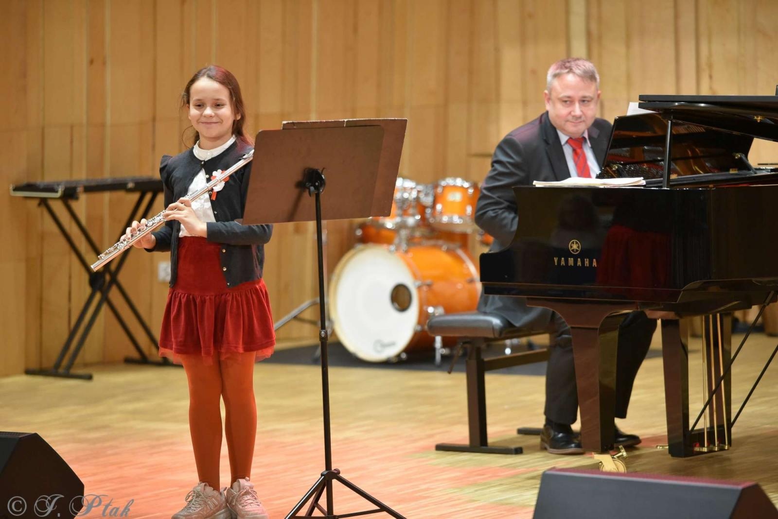 Zdjęcie w galerii na portalu naszraciborz.pl: Koncert muzyki polskiej w raciborskiej szkole muzycznej [FOTO i WIDEO] wiadomości z regionu