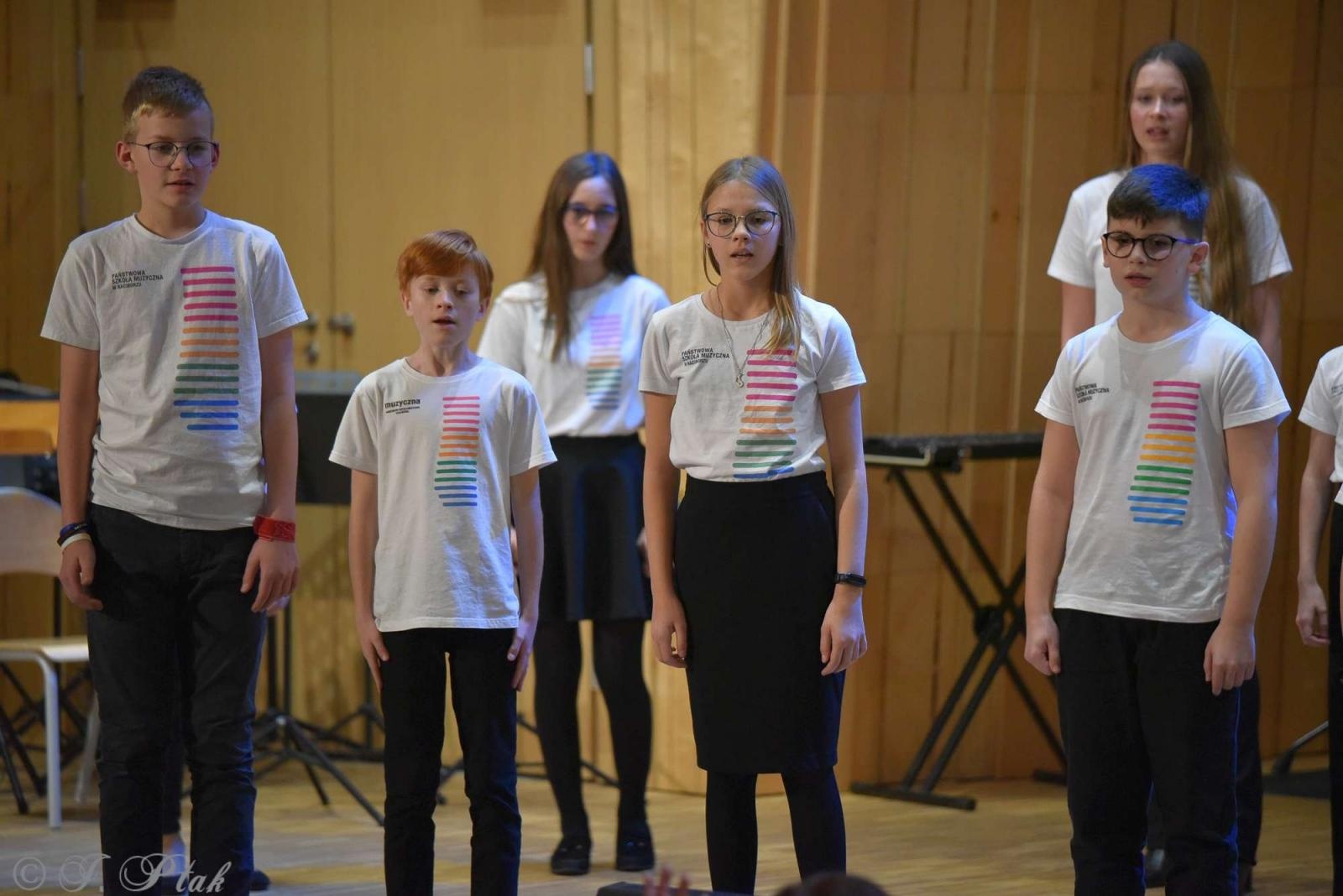 Zdjęcie w galerii na portalu naszraciborz.pl: Koncert muzyki polskiej w raciborskiej szkole muzycznej [FOTO i WIDEO] wiadomości z regionu