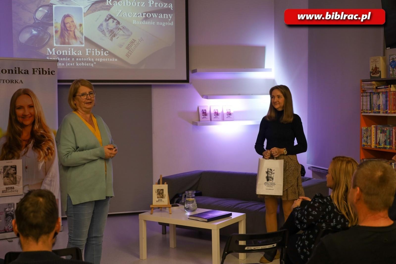 Zdjęcie w galerii na portalu naszraciborz.pl: Spotkanie z Moniką Fibic w raciborskiej bibliotece wiadomości z regionu