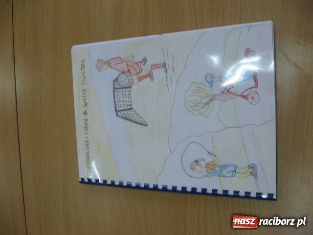 Zdjęcie w galerii na portalu naszraciborz.pl: Promują zdrowie i zabawy na śniegu wiadomości z regionu