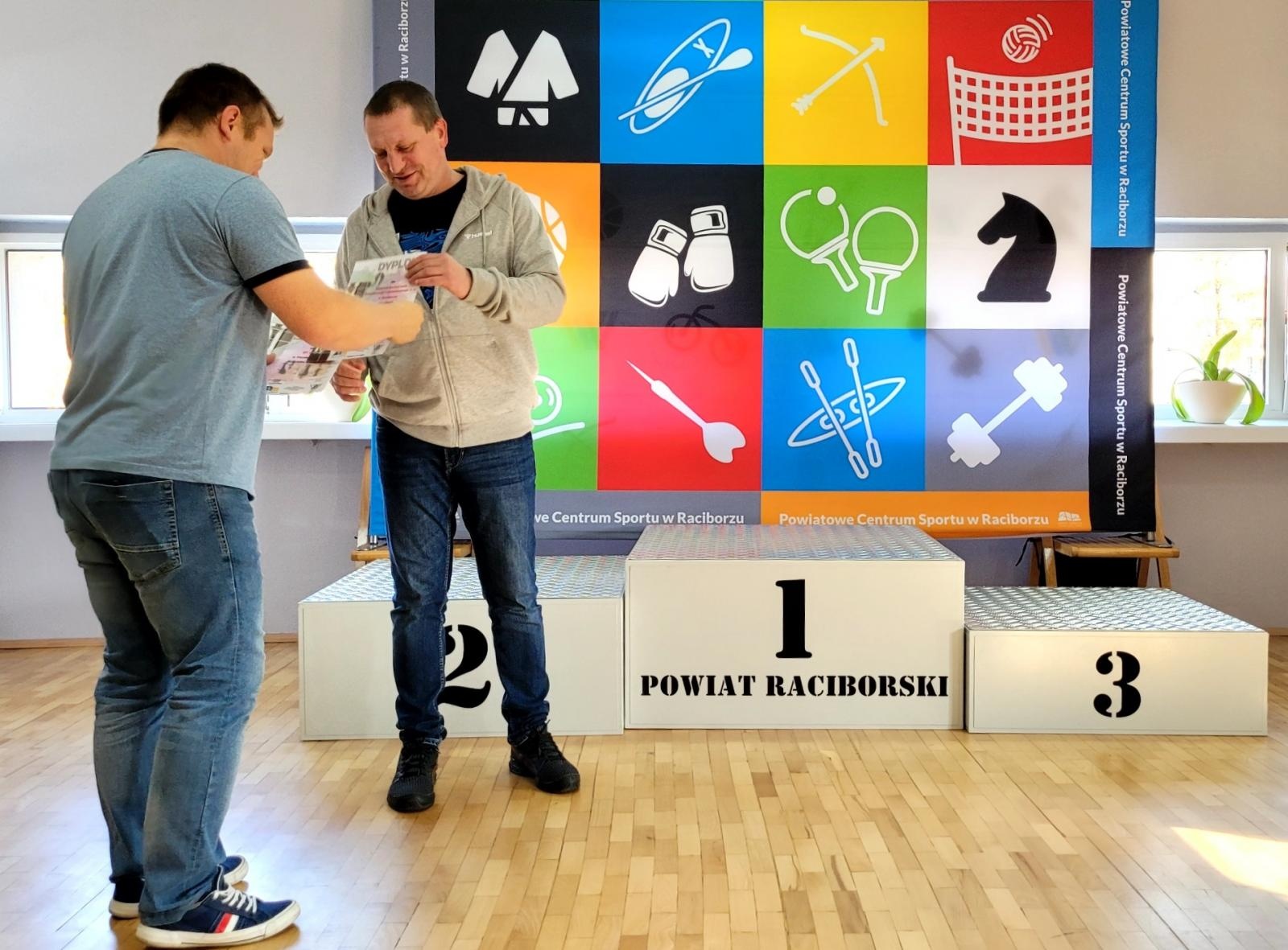 Zdjęcie w galerii na portalu naszraciborz.pl: Team z Kasprowicza najlepszy w szachach wiadomości z regionu