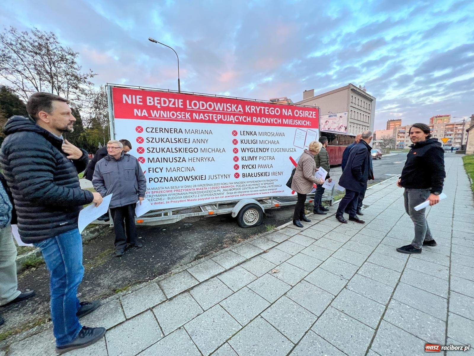 Zdjęcie w galerii na portalu naszraciborz.pl: Radni raciborskiej opozycji: Polowy kłamie wiadomości z regionu