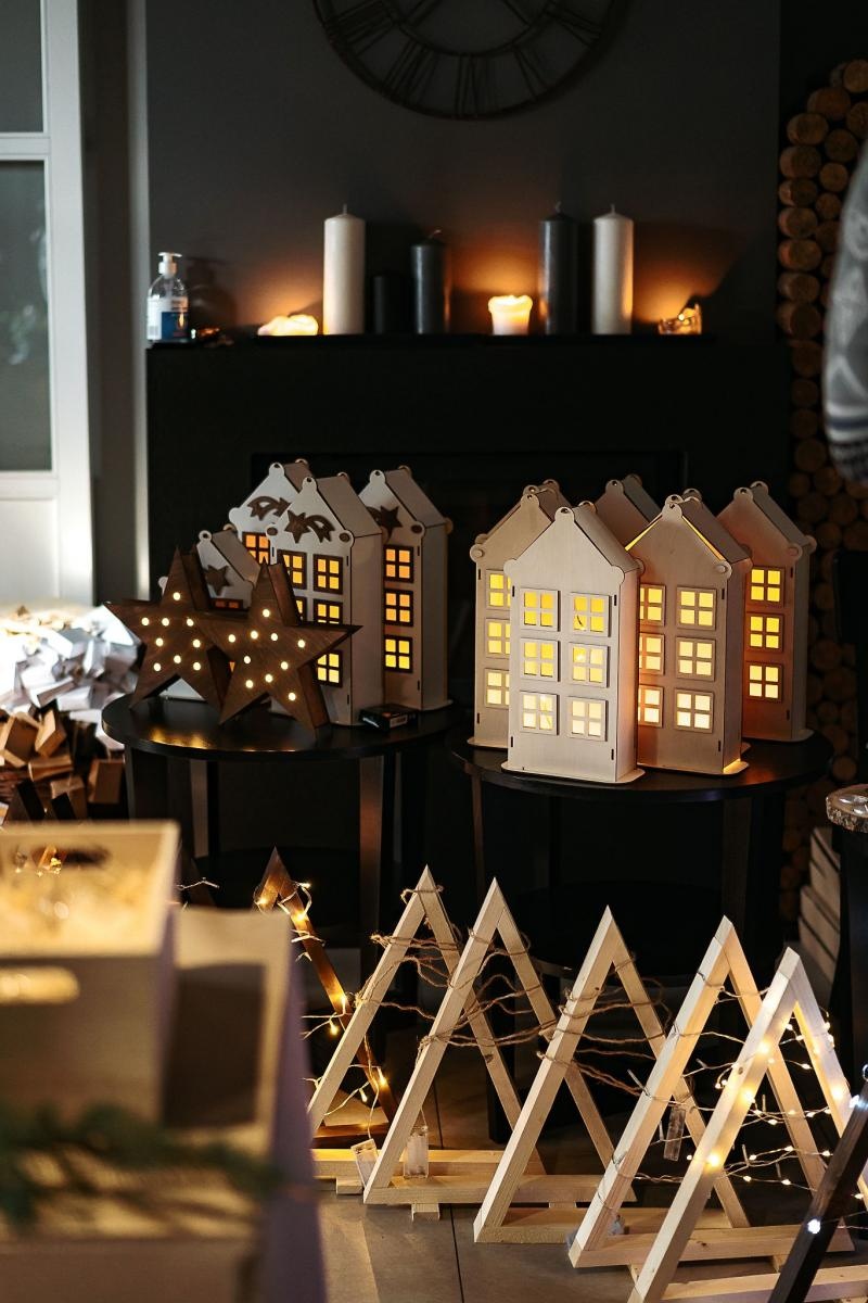 Zdjęcie w galerii na portalu naszraciborz.pl: Przedświąteczny Kiermasz Prezentów Wyjątkowych wiadomości z regionu