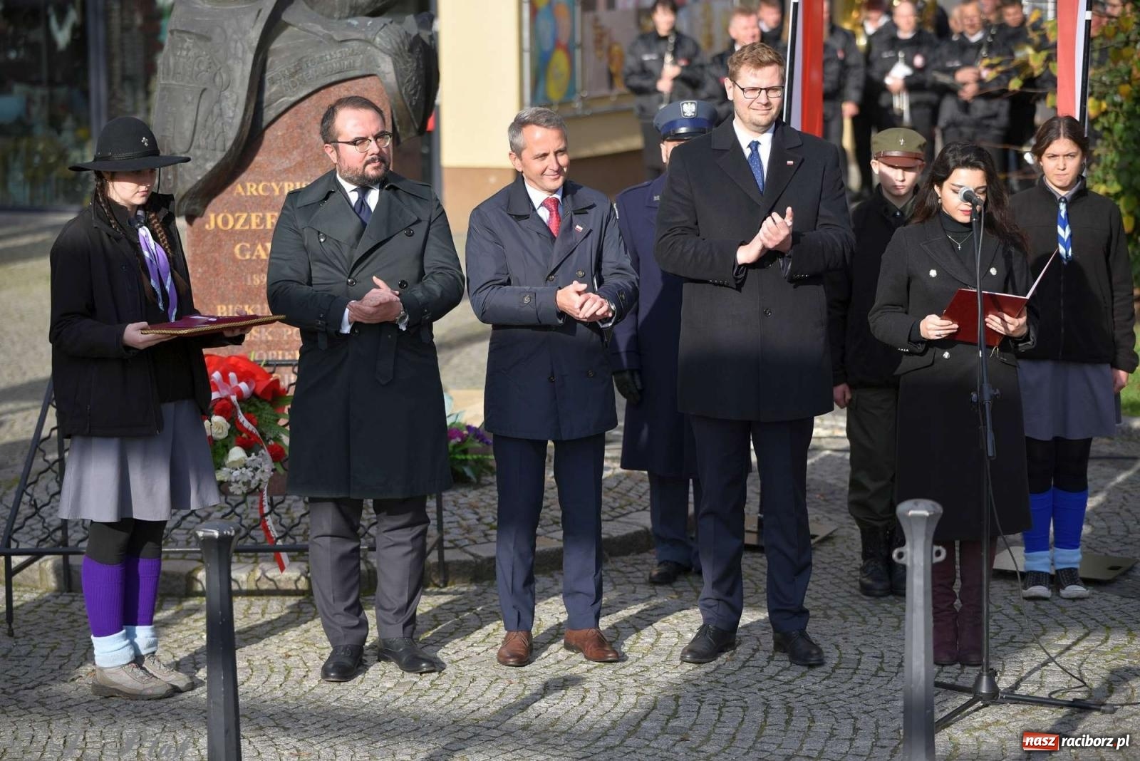 Zdjęcie w galerii na portalu naszraciborz.pl: Narodowe Święto Niepodległości - obchody miejskie w Raciborzu [FOTO i WIDEO] wiadomości z regionu
