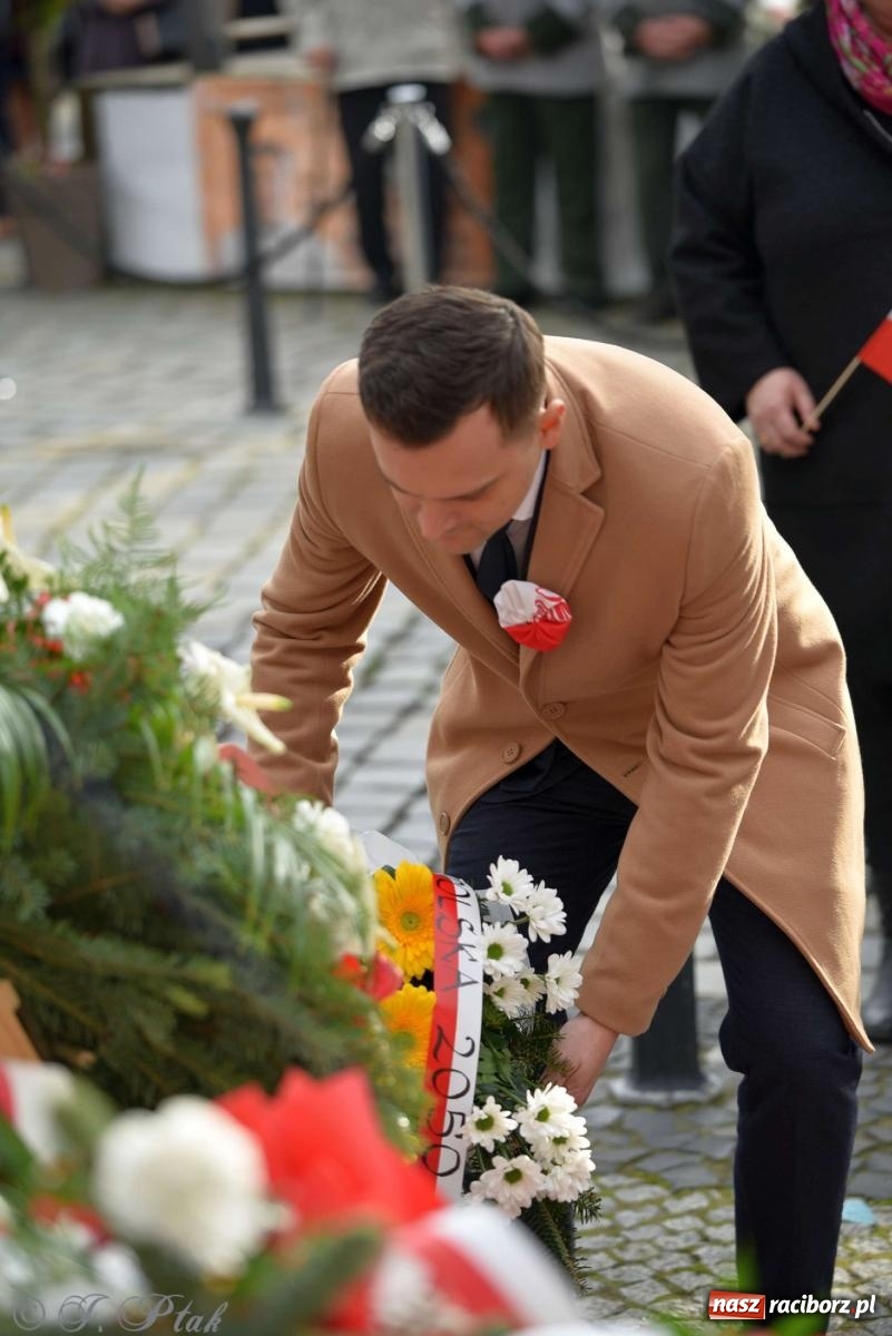 Zdjęcie w galerii na portalu naszraciborz.pl: Narodowe Święto Niepodległości - obchody miejskie w Raciborzu [FOTO i WIDEO] wiadomości z regionu
