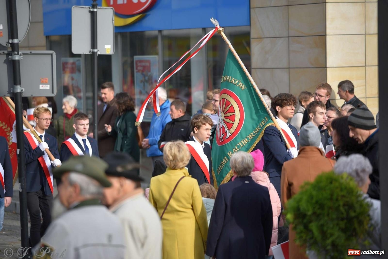 Zdjęcie w galerii na portalu naszraciborz.pl: Narodowe Święto Niepodległości - obchody miejskie w Raciborzu [FOTO i WIDEO] wiadomości z regionu