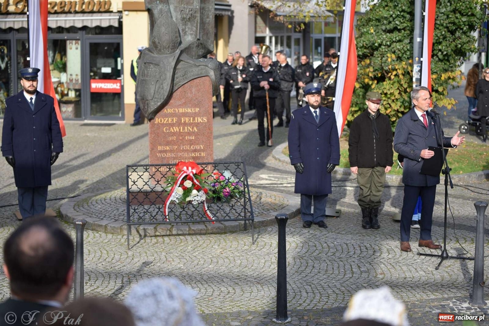 Zdjęcie w galerii na portalu naszraciborz.pl: Narodowe Święto Niepodległości - obchody miejskie w Raciborzu [FOTO i WIDEO] wiadomości z regionu