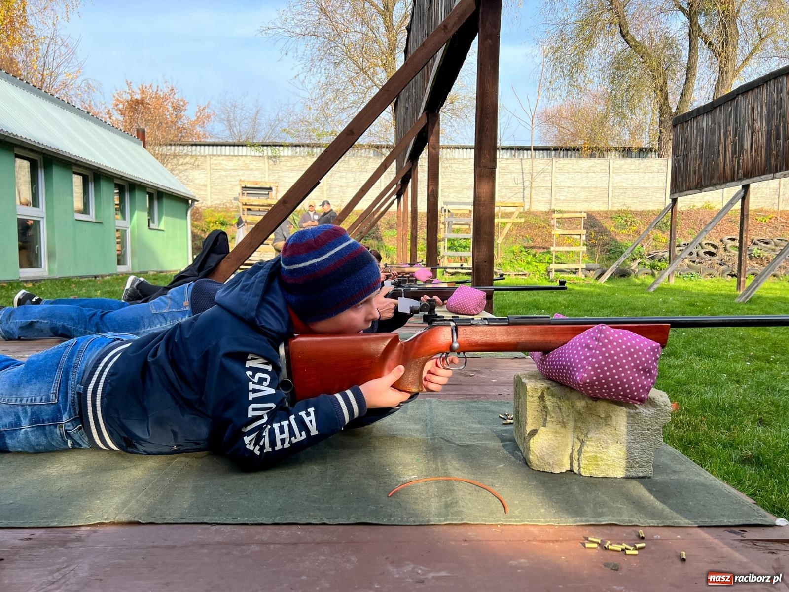 Zdjęcie w galerii na portalu naszraciborz.pl: 11-11-11, czyli strzelanie na Narodowe Święto Niepodległości w Raciborzu wiadomości z regionu