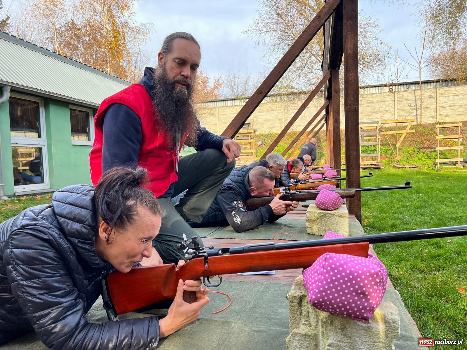 Zdjęcie w galerii na portalu naszraciborz.pl: 11-11-11, czyli strzelanie na Narodowe Święto Niepodległości w Raciborzu wiadomości z regionu