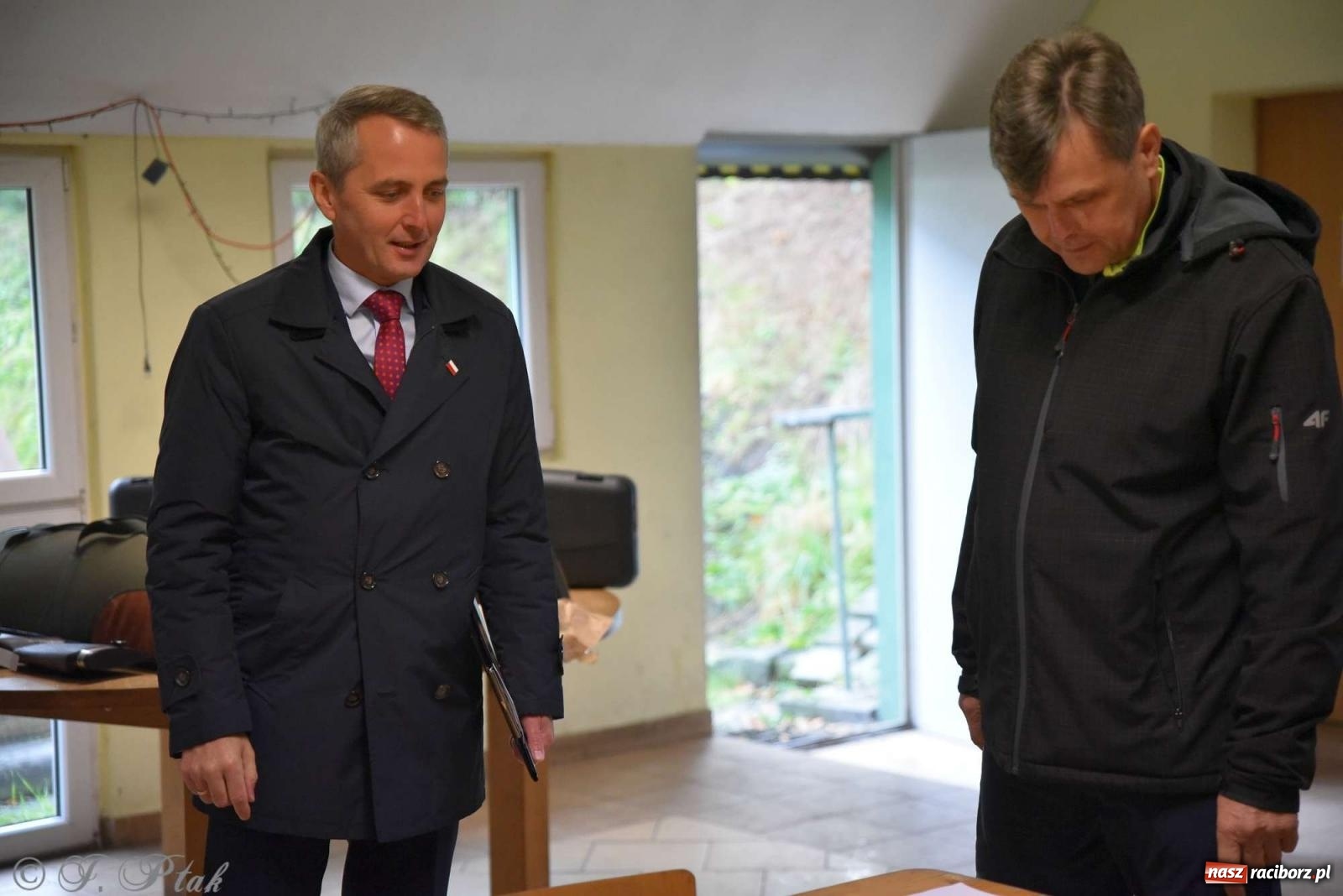 Zdjęcie w galerii na portalu naszraciborz.pl: 11-11-11, czyli strzelanie na Narodowe Święto Niepodległości w Raciborzu wiadomości z regionu