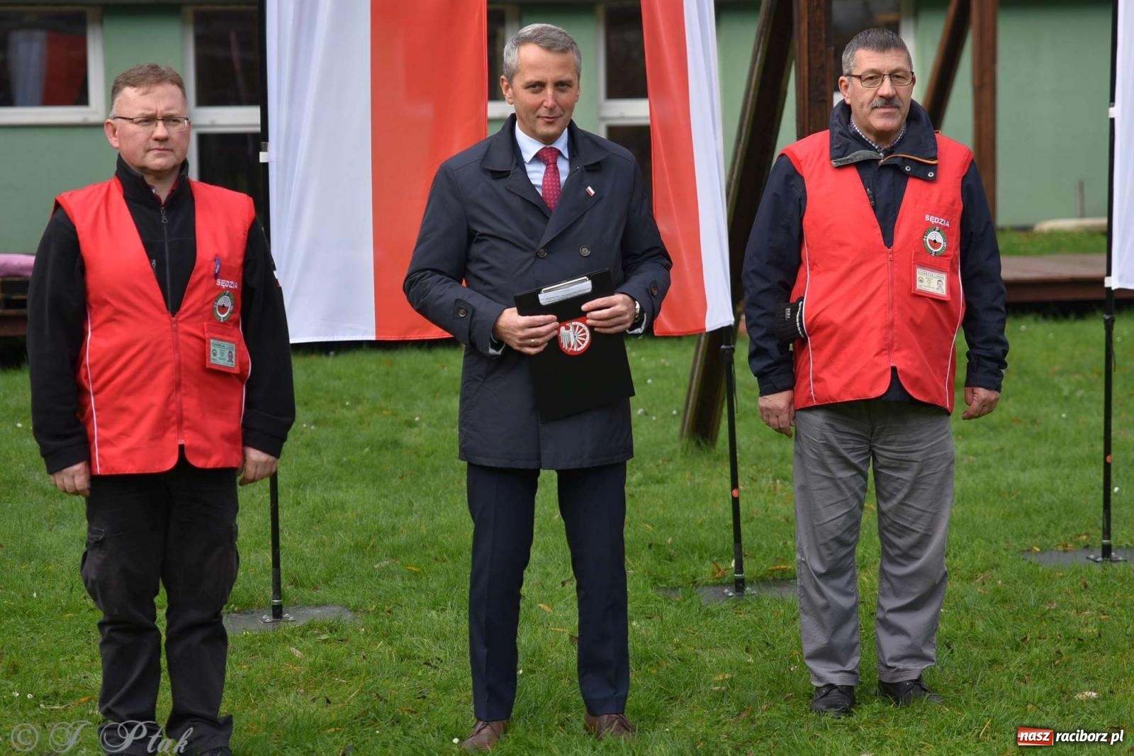 Zdjęcie w galerii na portalu naszraciborz.pl: 11-11-11, czyli strzelanie na Narodowe Święto Niepodległości w Raciborzu wiadomości z regionu