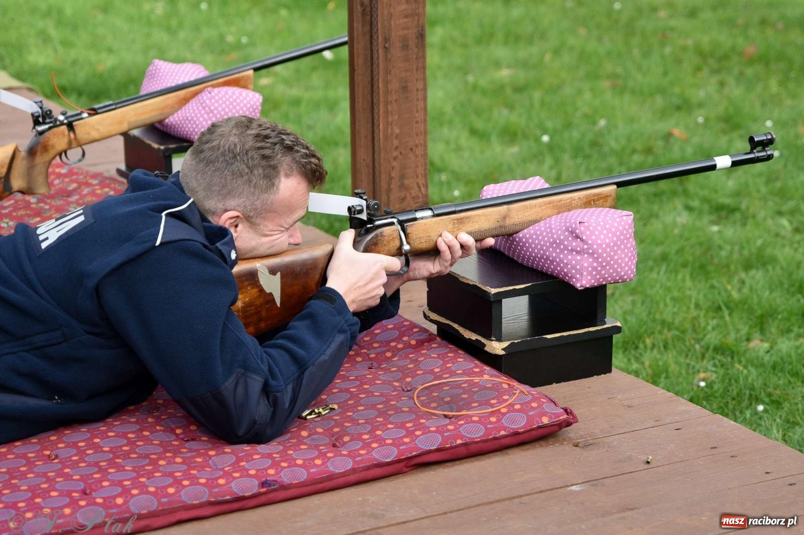 Zdjęcie w galerii na portalu naszraciborz.pl: 11-11-11, czyli strzelanie na Narodowe Święto Niepodległości w Raciborzu wiadomości z regionu