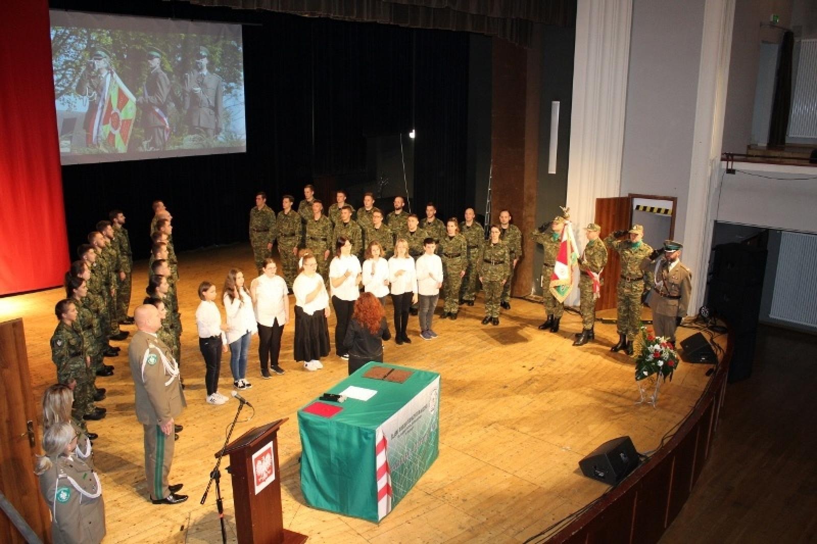 Zdjęcie w galerii na portalu naszraciborz.pl: Święto Niepodległości u śląskich pograniczników z Raciborza [FOTO] wiadomości z regionu