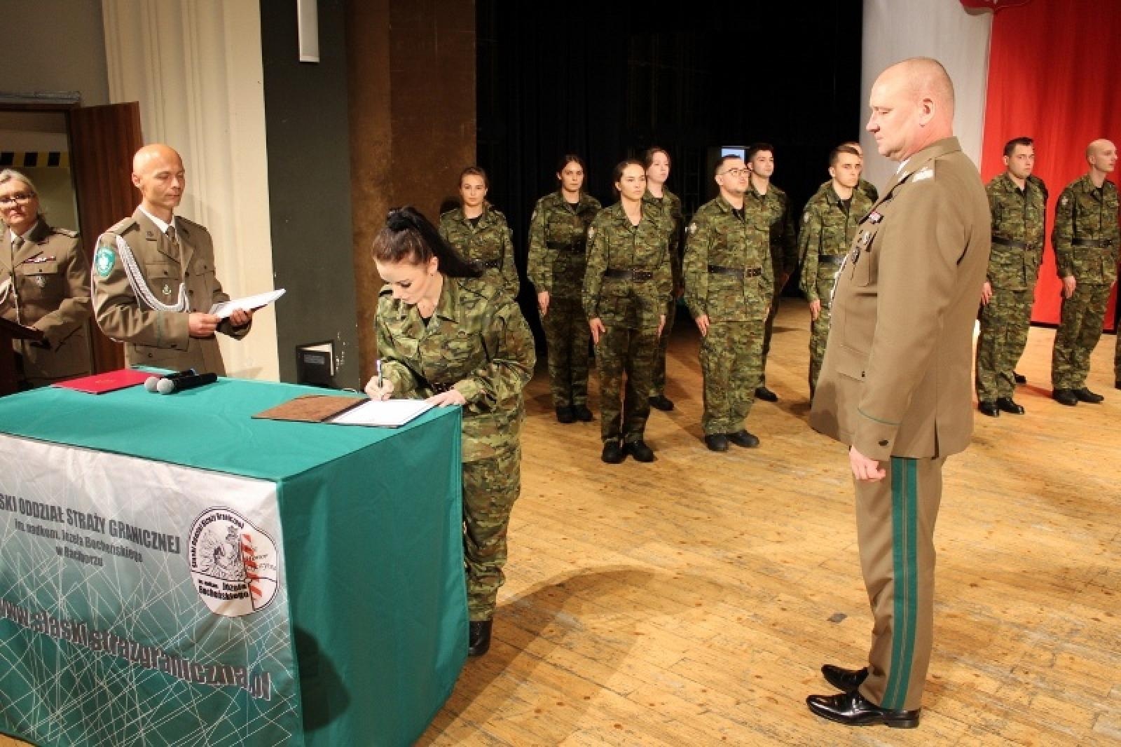 Zdjęcie w galerii na portalu naszraciborz.pl: Święto Niepodległości u śląskich pograniczników z Raciborza [FOTO] wiadomości z regionu