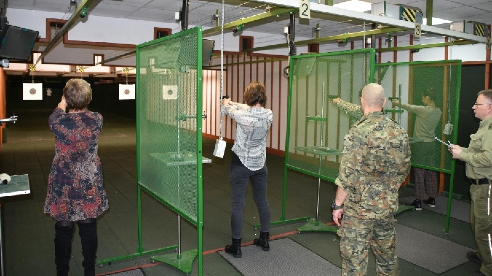 Zdjęcie w galerii na portalu naszraciborz.pl: W Straży Granicznej sprawdzili celność w korpusie cywilnym wiadomości z regionu