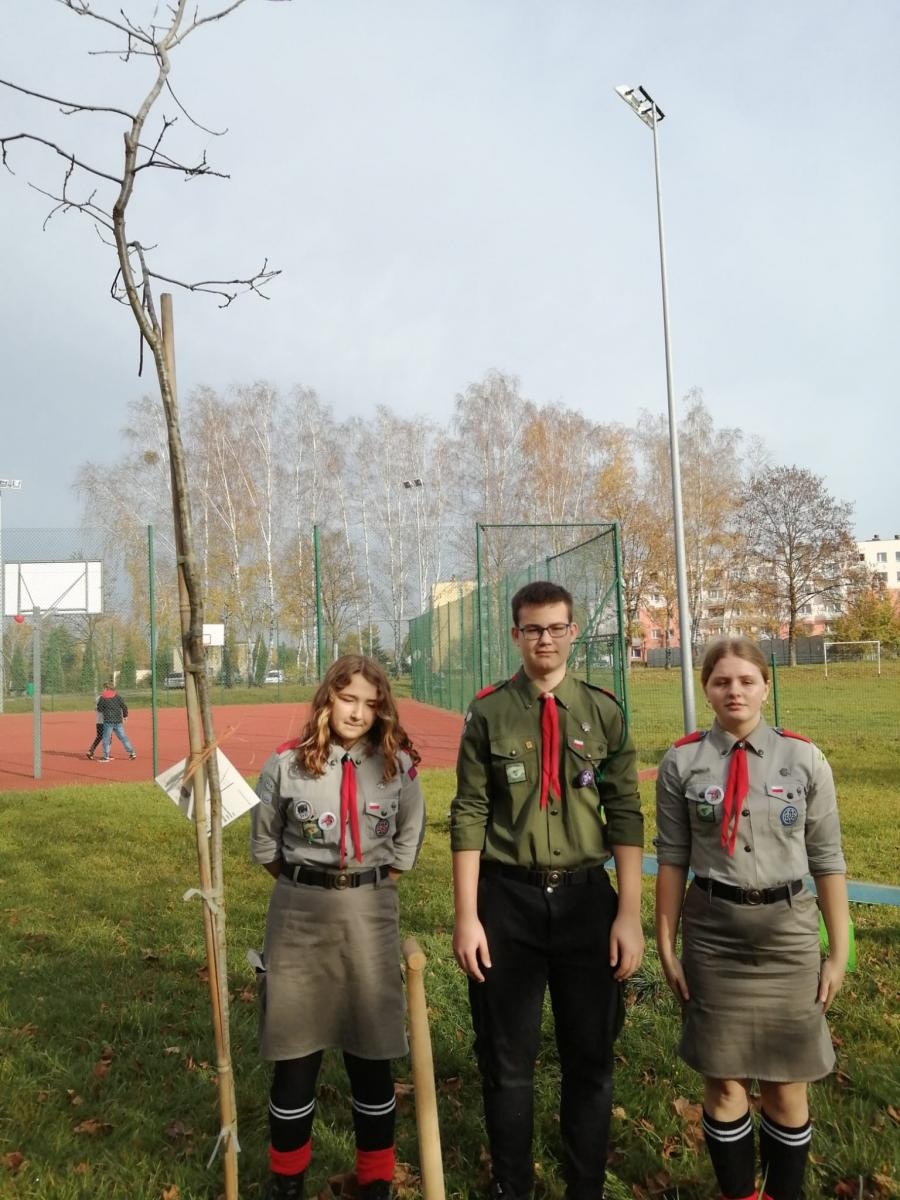 Zdjęcie w galerii na portalu naszraciborz.pl: W Kuźni Raciborskiej uczcili pamięć Karola Grzesika, ofiary NKWD wiadomości z regionu