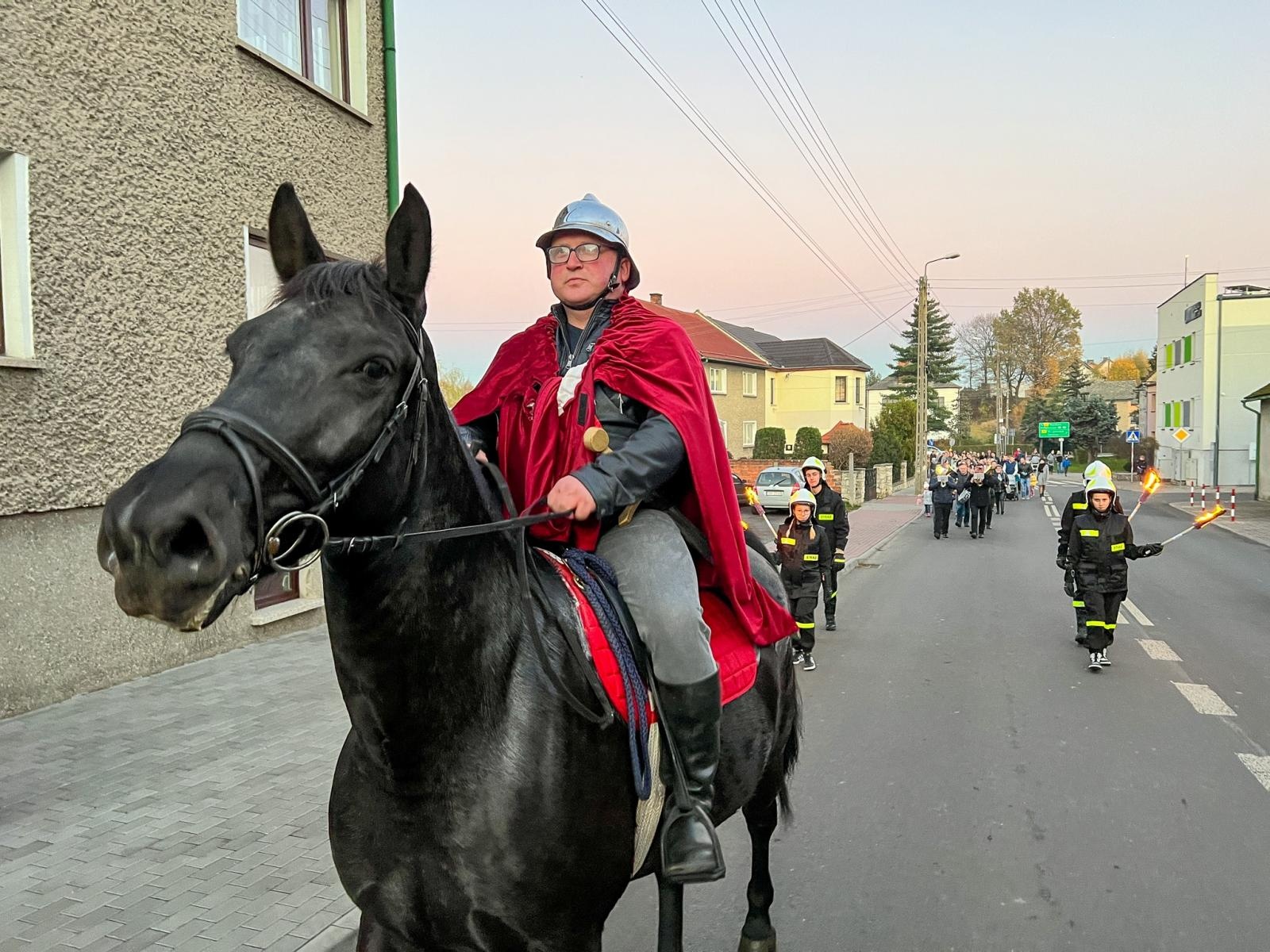 Zdjęcie w galerii na portalu naszraciborz.pl: Krzanowice wspominały św. Marcina z Tours [FOTO i WIDEO] wiadomości z regionu