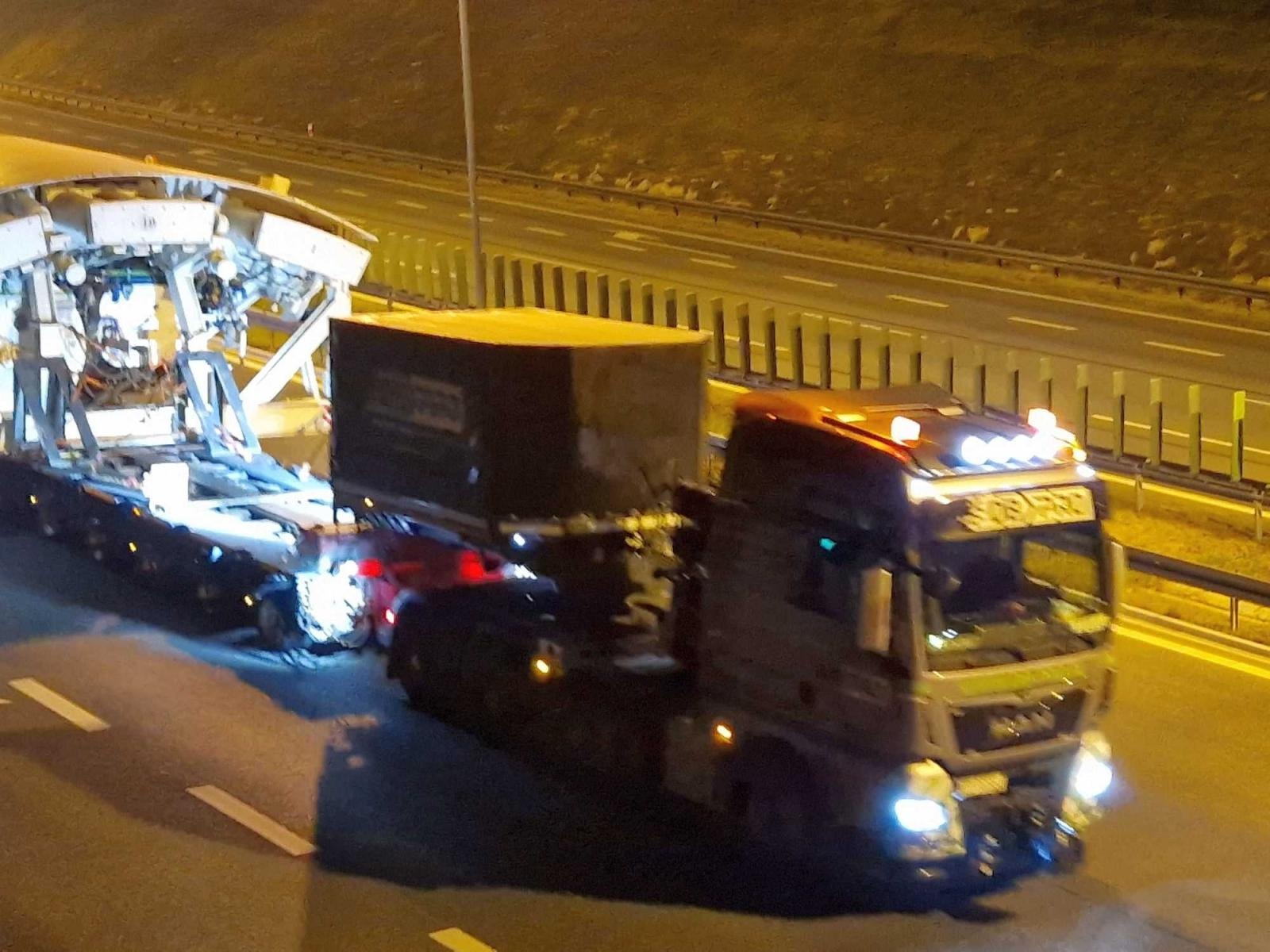 Zdjęcie w galerii na portalu naszraciborz.pl: Pierwszy transport maszyny TBM dotarł do celu. Dwa kolejne przejadą przez nasz region wiadomości z regionu