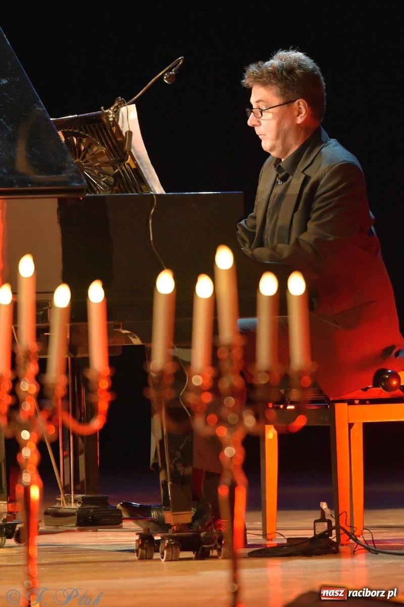 Zdjęcie w galerii na portalu naszraciborz.pl: Grażyna Brodzińska i Naira Ayvazyan na deskach RCK [FOTO i WIDEO] wiadomości z regionu