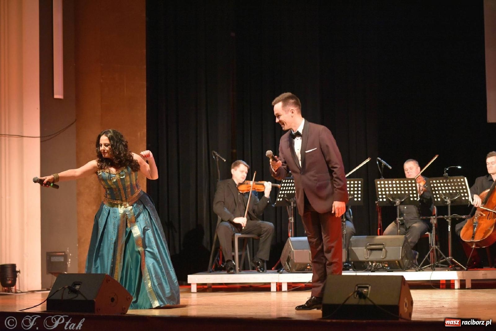 Zdjęcie w galerii na portalu naszraciborz.pl: Grażyna Brodzińska i Naira Ayvazyan na deskach RCK [FOTO i WIDEO] wiadomości z regionu