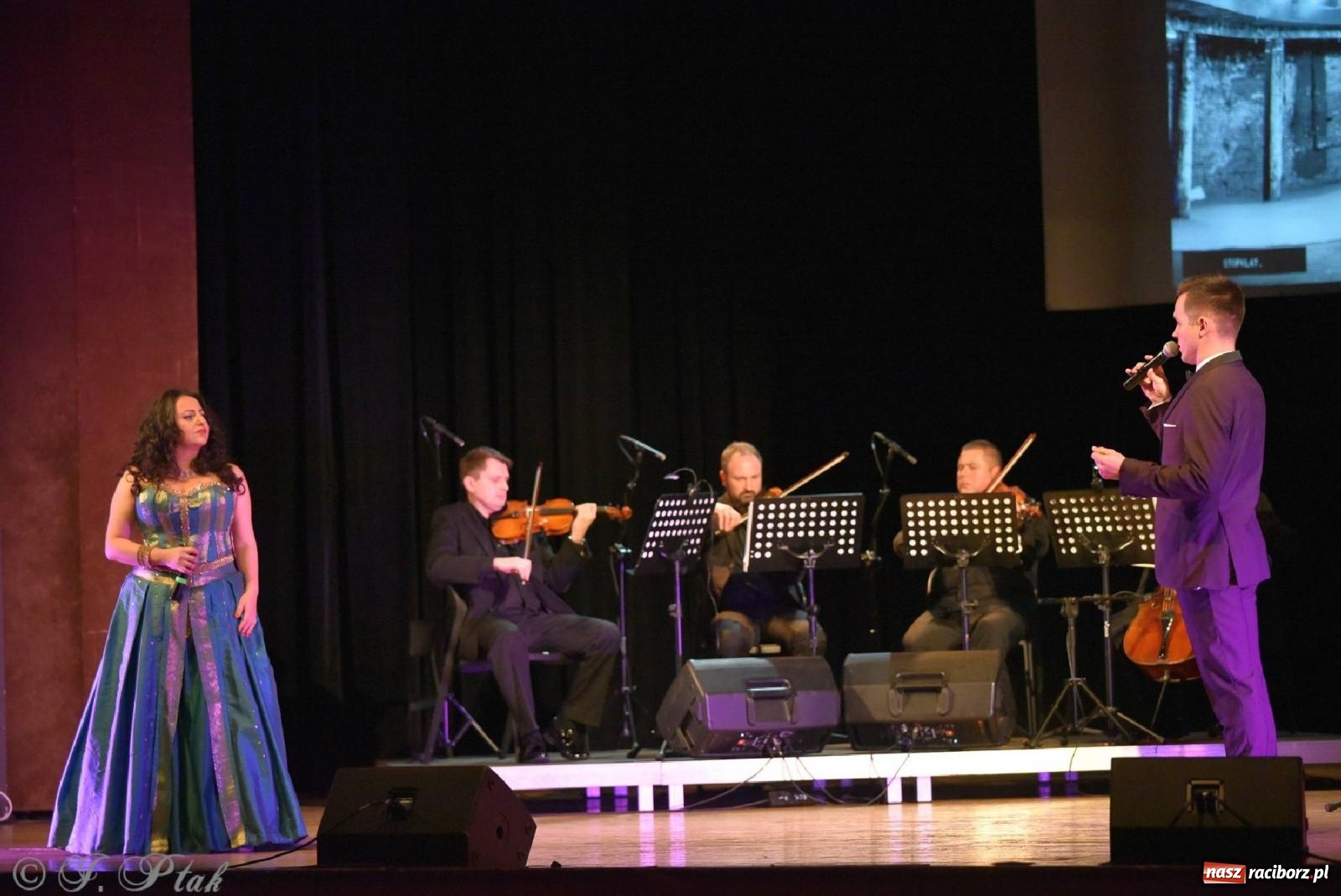 Zdjęcie w galerii na portalu naszraciborz.pl: Grażyna Brodzińska i Naira Ayvazyan na deskach RCK [FOTO i WIDEO] wiadomości z regionu
