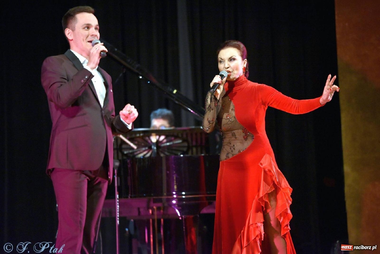 Zdjęcie w galerii na portalu naszraciborz.pl: Grażyna Brodzińska i Naira Ayvazyan na deskach RCK [FOTO i WIDEO] wiadomości z regionu