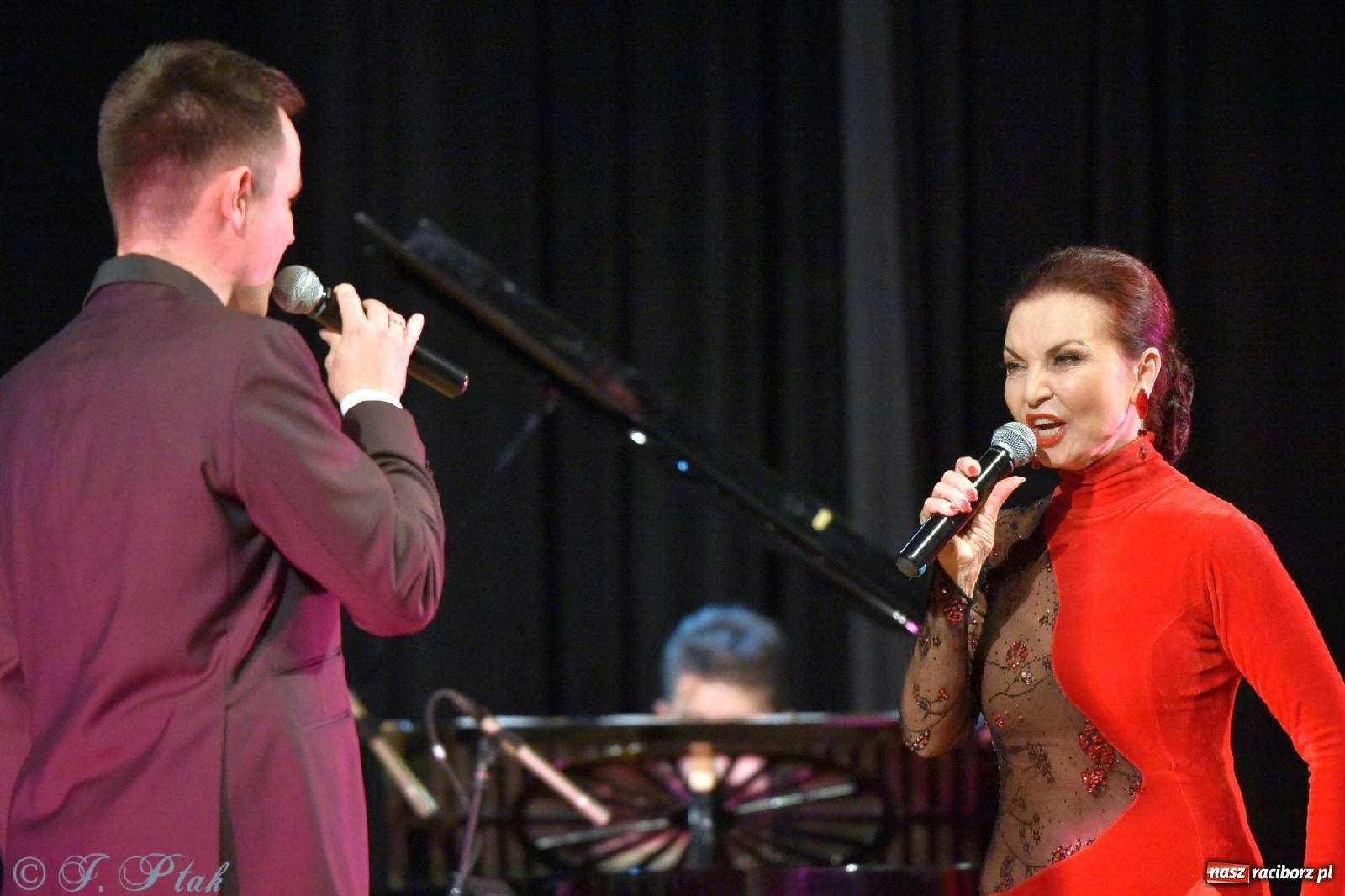 Zdjęcie w galerii na portalu naszraciborz.pl: Grażyna Brodzińska i Naira Ayvazyan na deskach RCK [FOTO i WIDEO] wiadomości z regionu