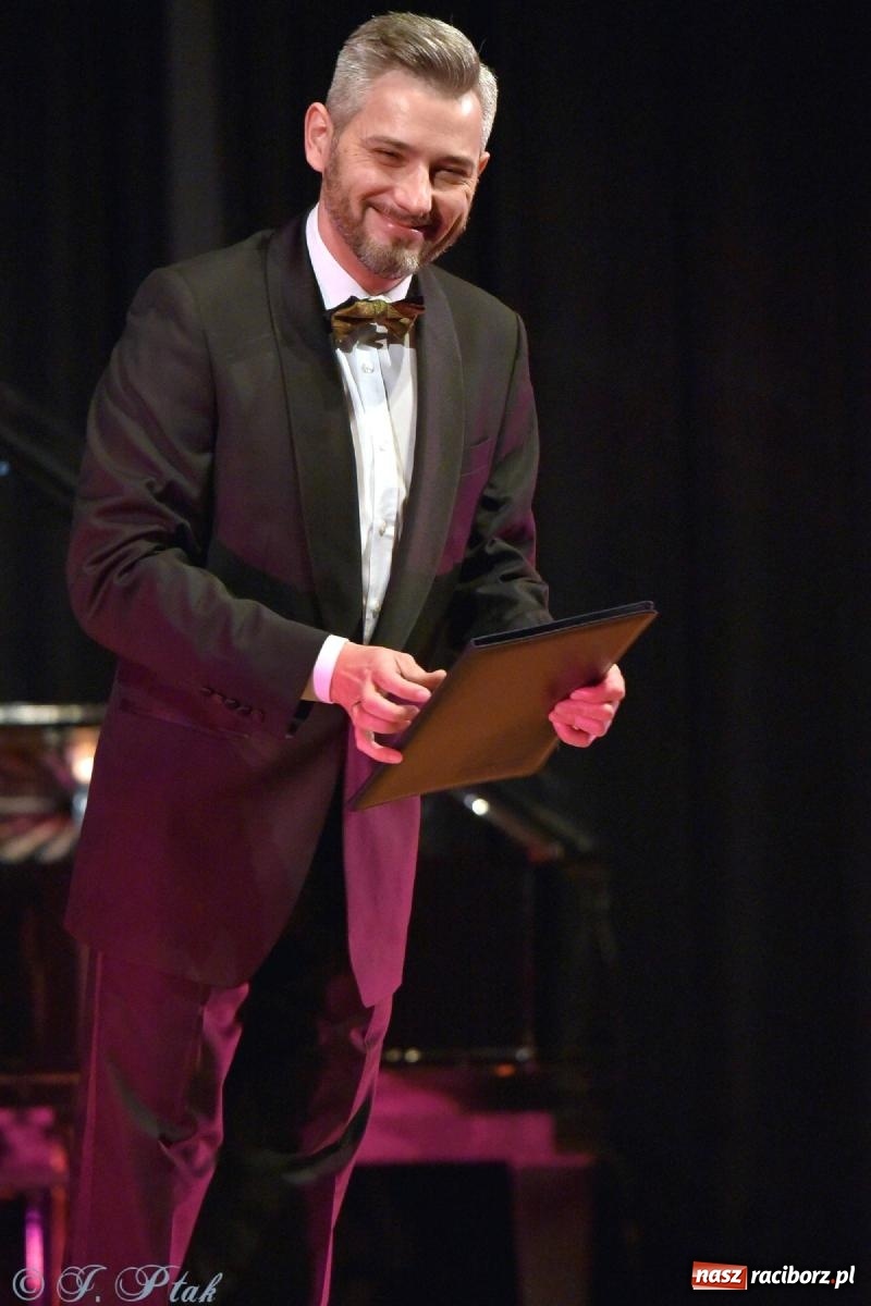 Zdjęcie w galerii na portalu naszraciborz.pl: Grażyna Brodzińska i Naira Ayvazyan na deskach RCK [FOTO i WIDEO] wiadomości z regionu