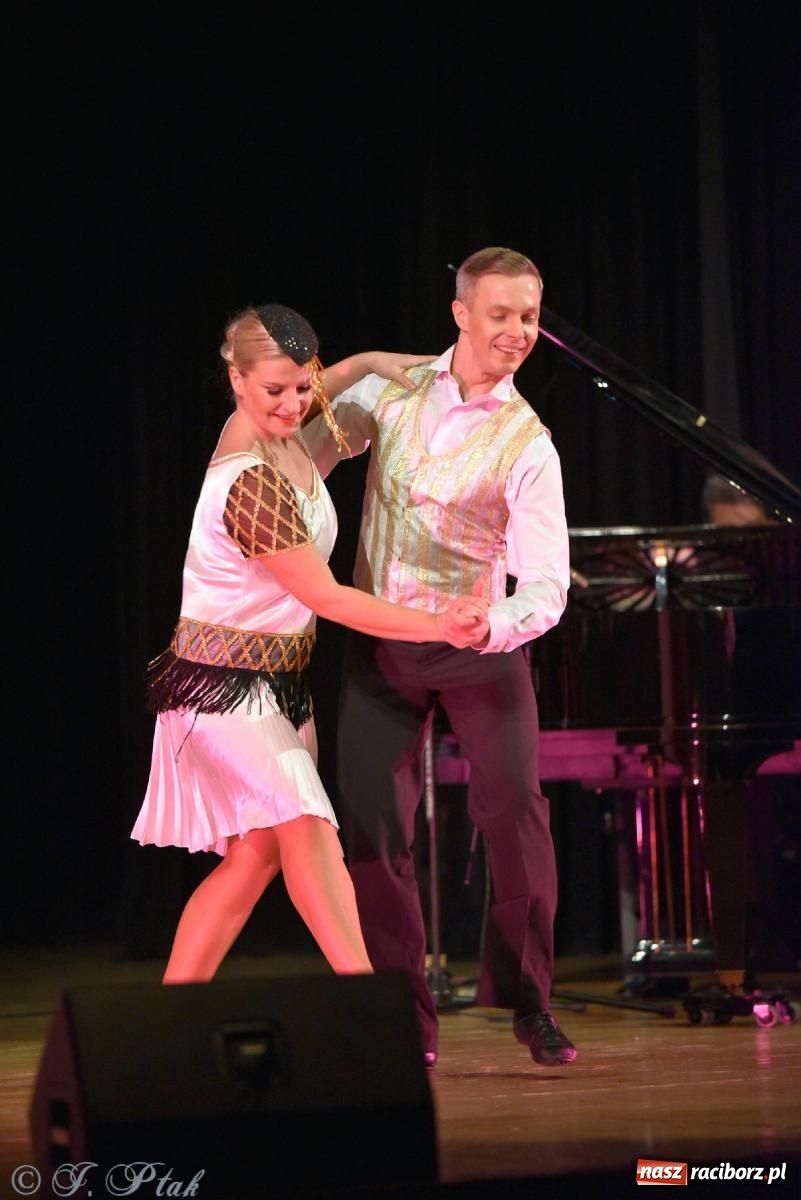Zdjęcie w galerii na portalu naszraciborz.pl: Grażyna Brodzińska i Naira Ayvazyan na deskach RCK [FOTO i WIDEO] wiadomości z regionu