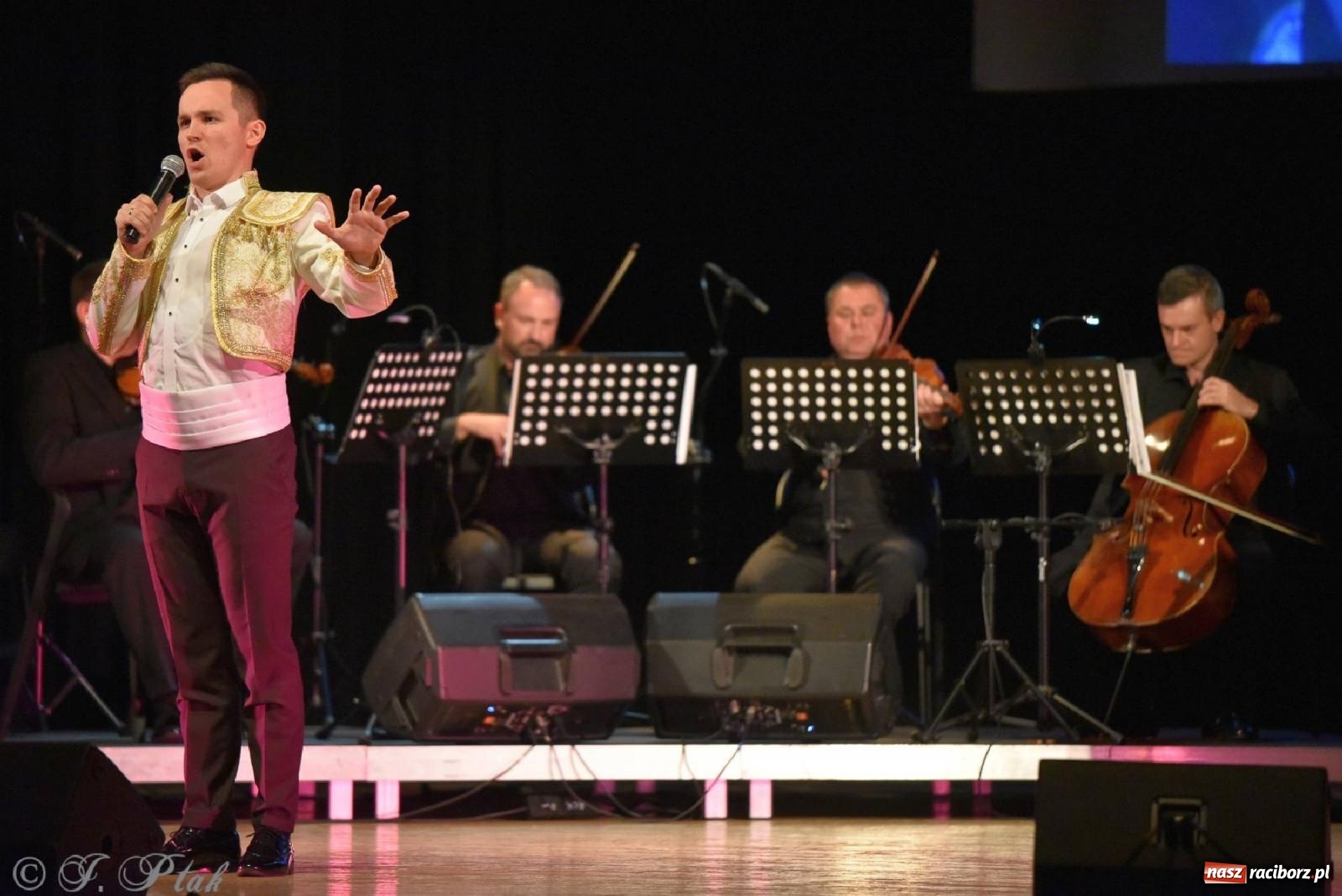 Zdjęcie w galerii na portalu naszraciborz.pl: Grażyna Brodzińska i Naira Ayvazyan na deskach RCK [FOTO i WIDEO] wiadomości z regionu