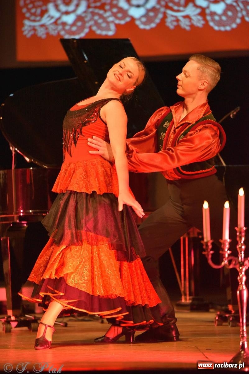 Zdjęcie w galerii na portalu naszraciborz.pl: Grażyna Brodzińska i Naira Ayvazyan na deskach RCK [FOTO i WIDEO] wiadomości z regionu