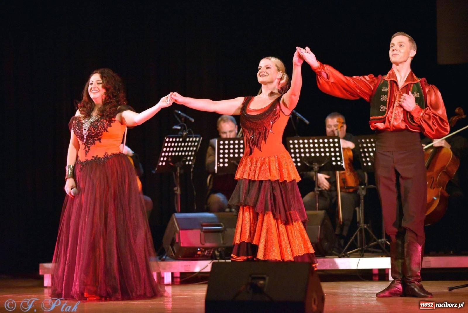 Zdjęcie w galerii na portalu naszraciborz.pl: Grażyna Brodzińska i Naira Ayvazyan na deskach RCK [FOTO i WIDEO] wiadomości z regionu