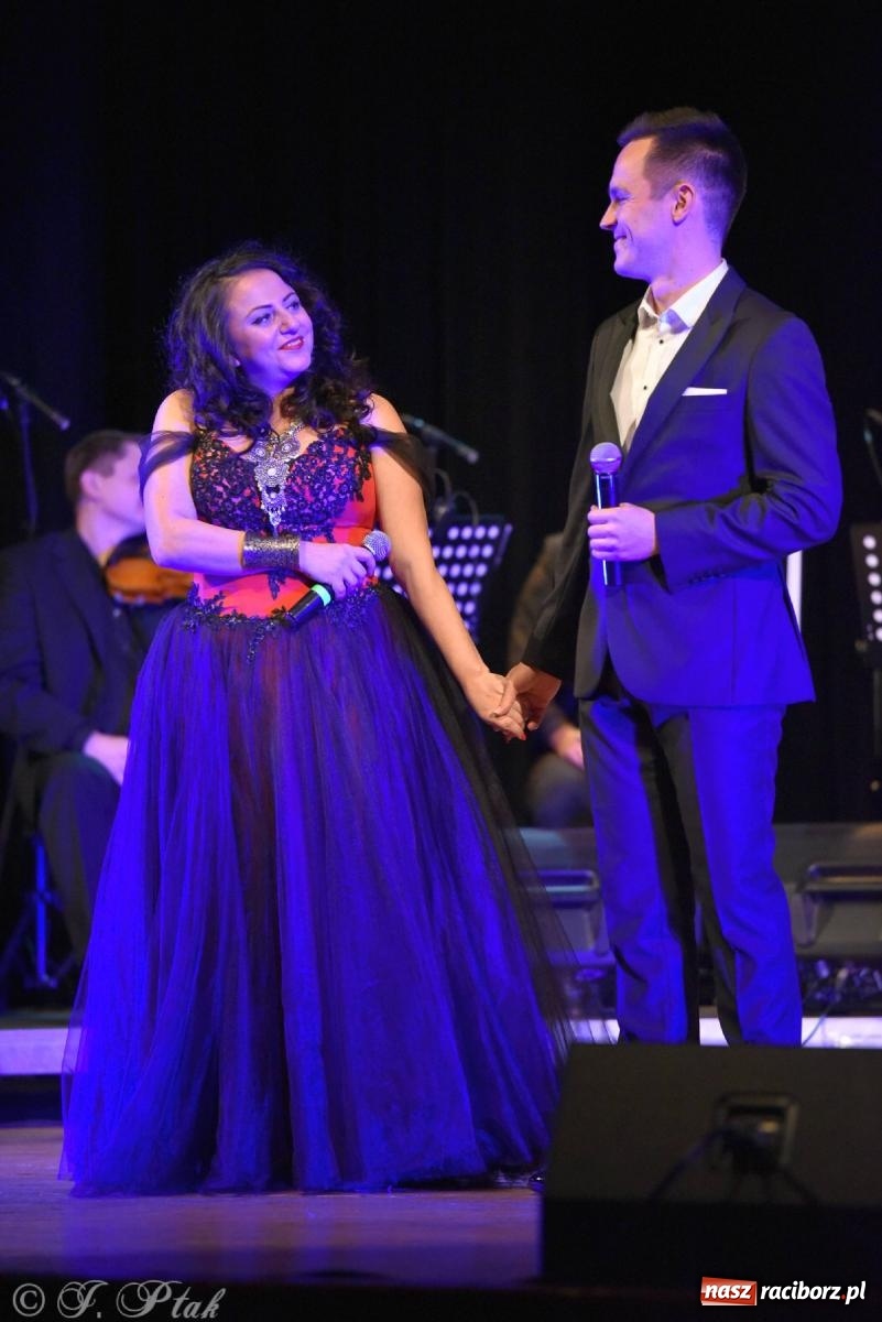 Zdjęcie w galerii na portalu naszraciborz.pl: Grażyna Brodzińska i Naira Ayvazyan na deskach RCK [FOTO i WIDEO] wiadomości z regionu