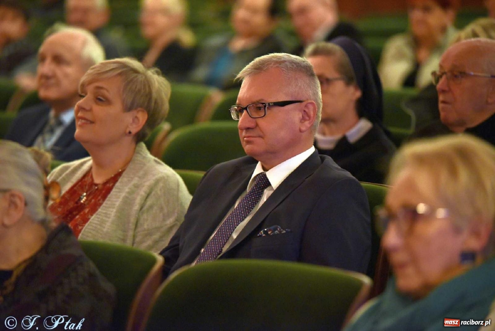 Zdjęcie w galerii na portalu naszraciborz.pl: Wręczono medale UNITAS IN VERITATE [FOTO i WIDEO] wiadomości z regionu