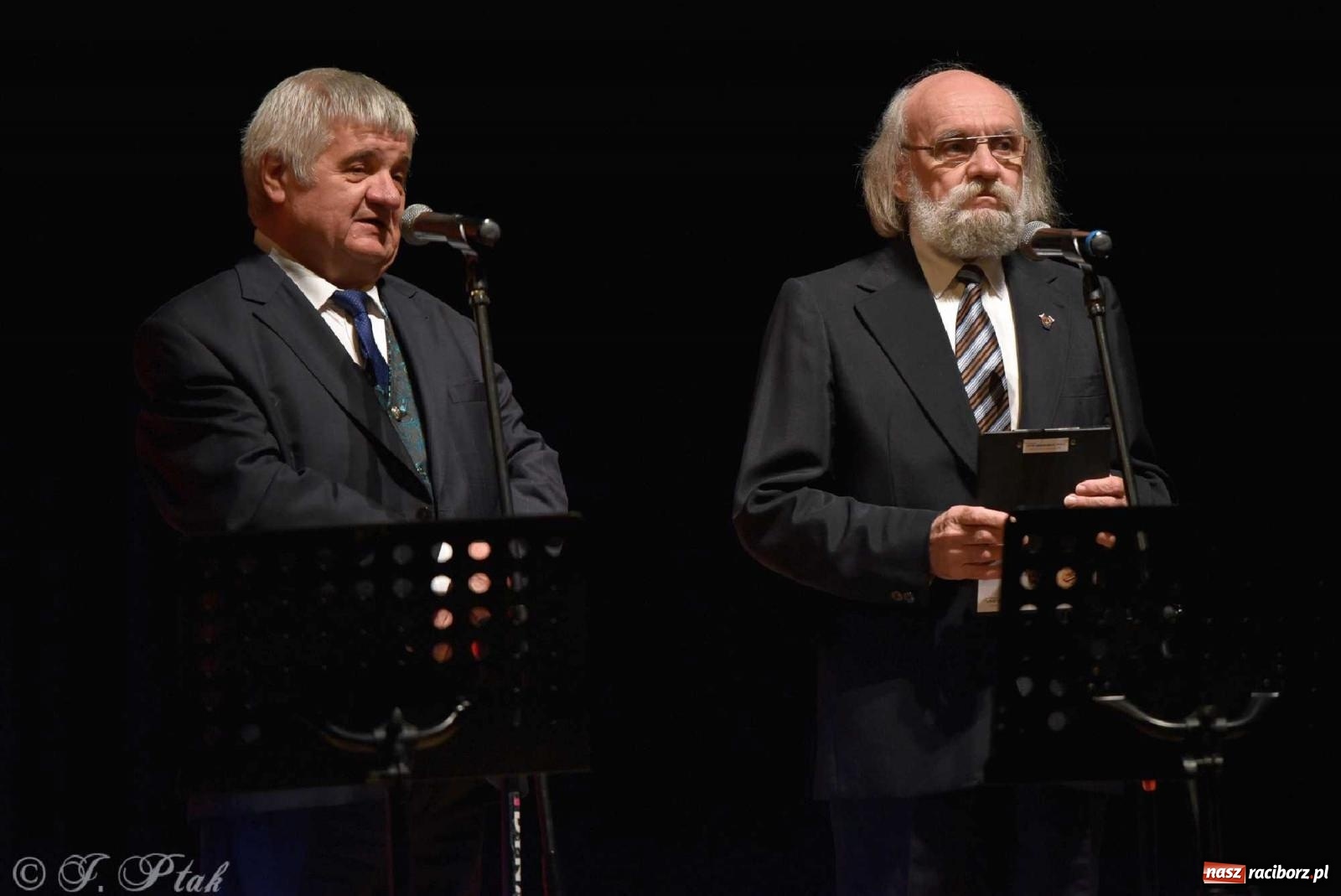 Zdjęcie w galerii na portalu naszraciborz.pl: Wręczono medale UNITAS IN VERITATE [FOTO i WIDEO] wiadomości z regionu