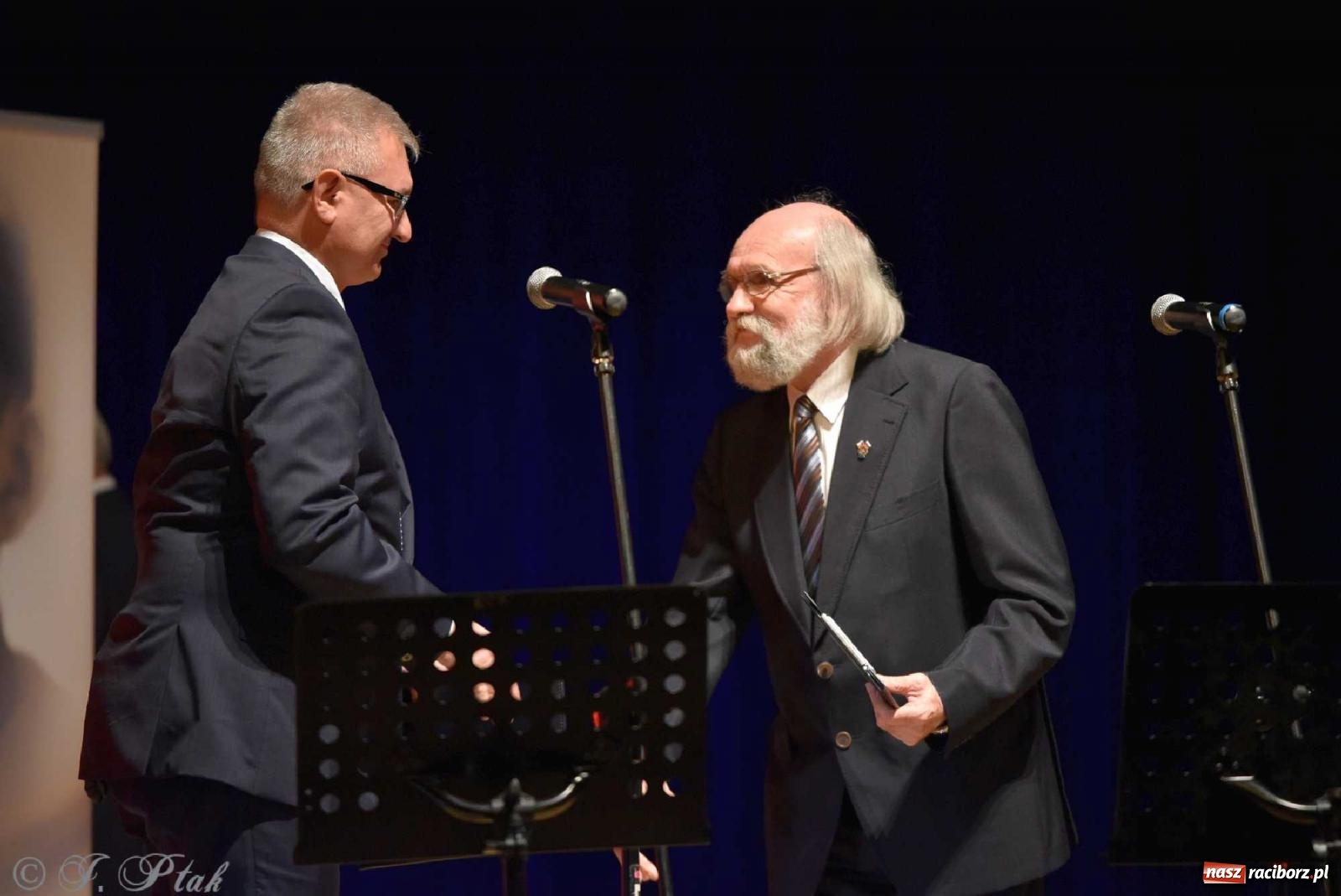 Zdjęcie w galerii na portalu naszraciborz.pl: Wręczono medale UNITAS IN VERITATE [FOTO i WIDEO] wiadomości z regionu