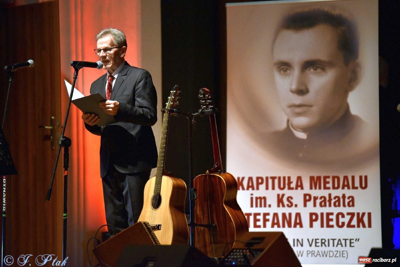 Zdjęcie w galerii na portalu naszraciborz.pl: Wręczono medale UNITAS IN VERITATE [FOTO i WIDEO] wiadomości z regionu