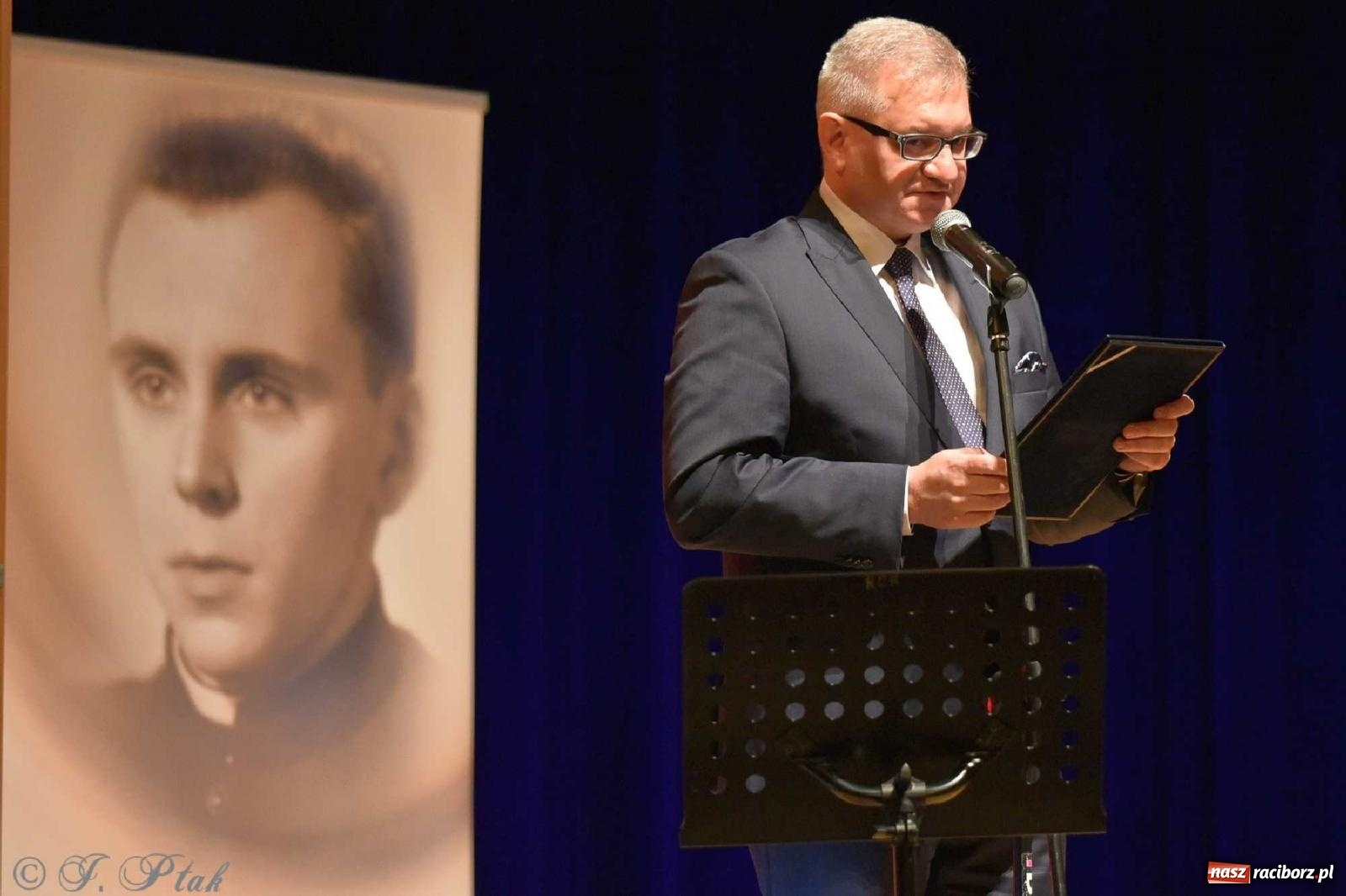 Zdjęcie w galerii na portalu naszraciborz.pl: Wręczono medale UNITAS IN VERITATE [FOTO i WIDEO] wiadomości z regionu