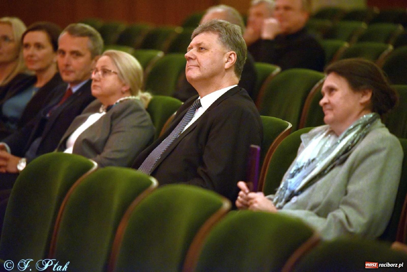 Zdjęcie w galerii na portalu naszraciborz.pl: Wręczono medale UNITAS IN VERITATE [FOTO i WIDEO] wiadomości z regionu