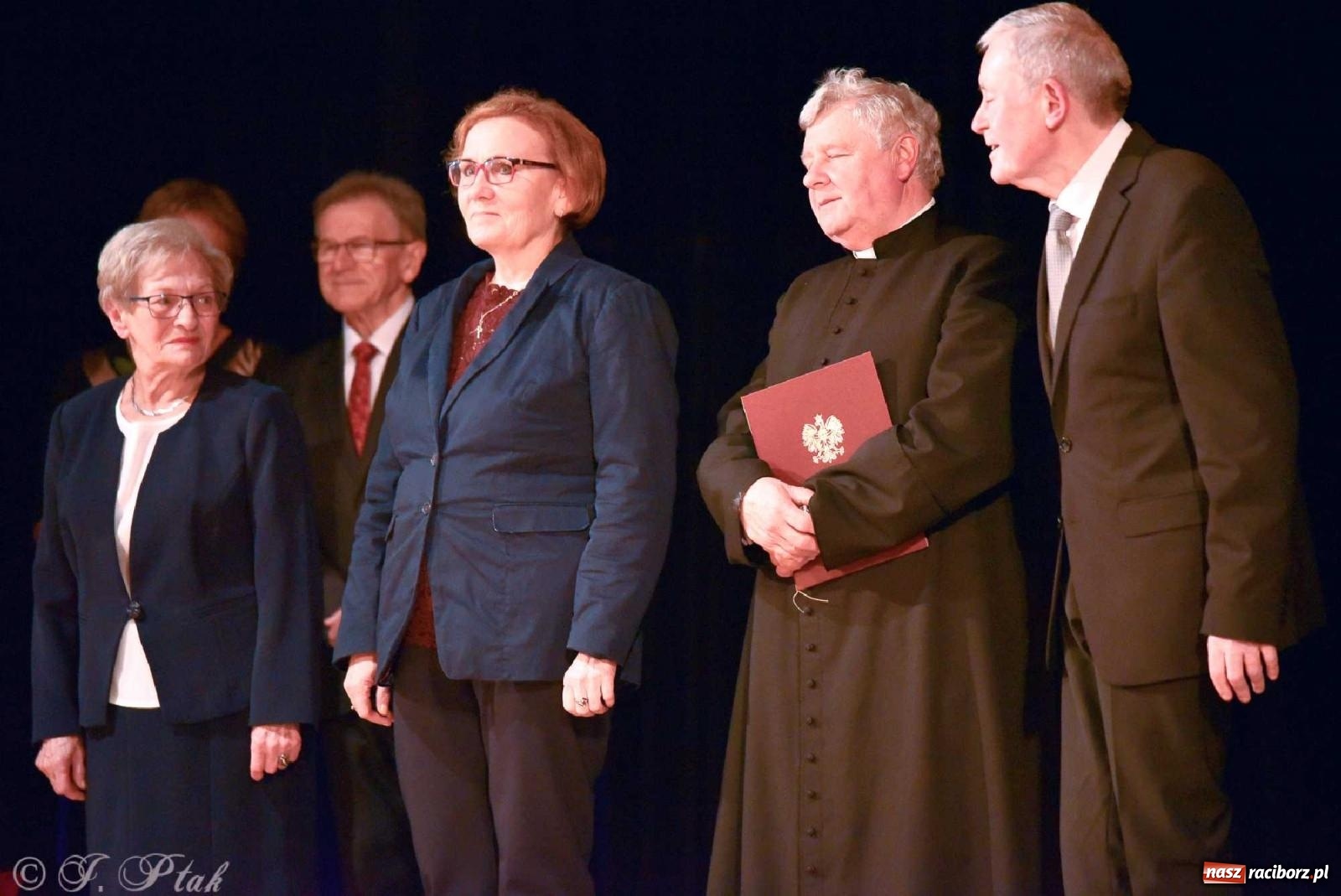 Zdjęcie w galerii na portalu naszraciborz.pl: Wręczono medale UNITAS IN VERITATE [FOTO i WIDEO] wiadomości z regionu