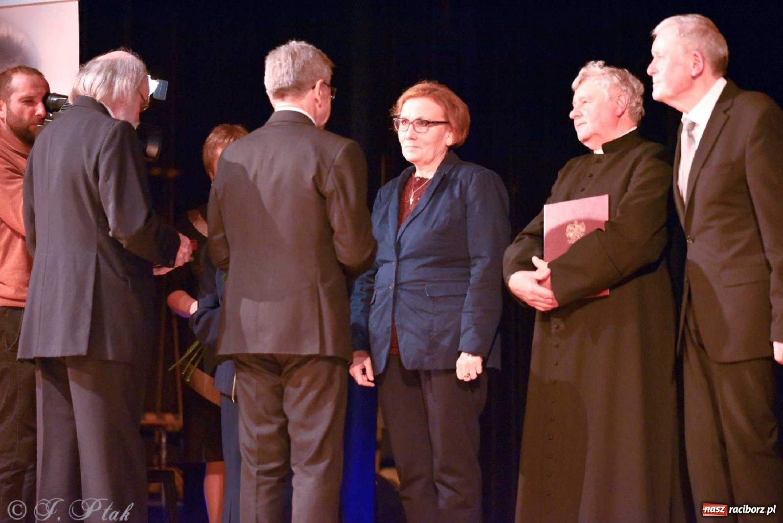 Zdjęcie w galerii na portalu naszraciborz.pl: Wręczono medale UNITAS IN VERITATE [FOTO i WIDEO] wiadomości z regionu
