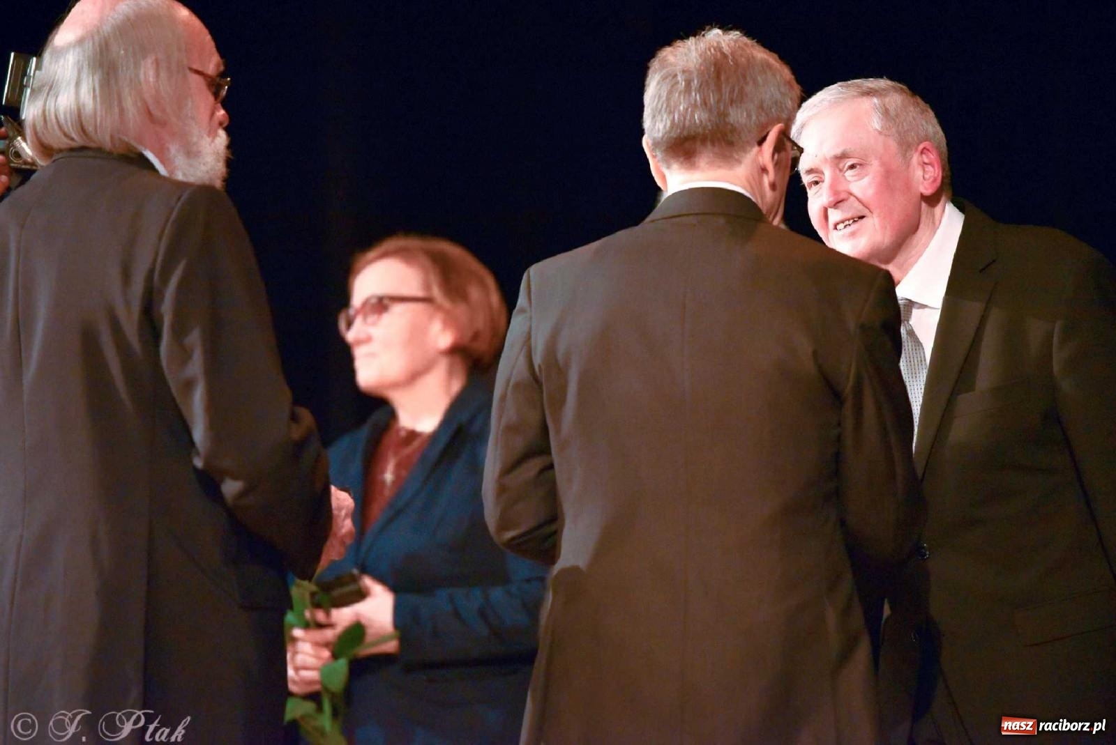 Zdjęcie w galerii na portalu naszraciborz.pl: Wręczono medale UNITAS IN VERITATE [FOTO i WIDEO] wiadomości z regionu