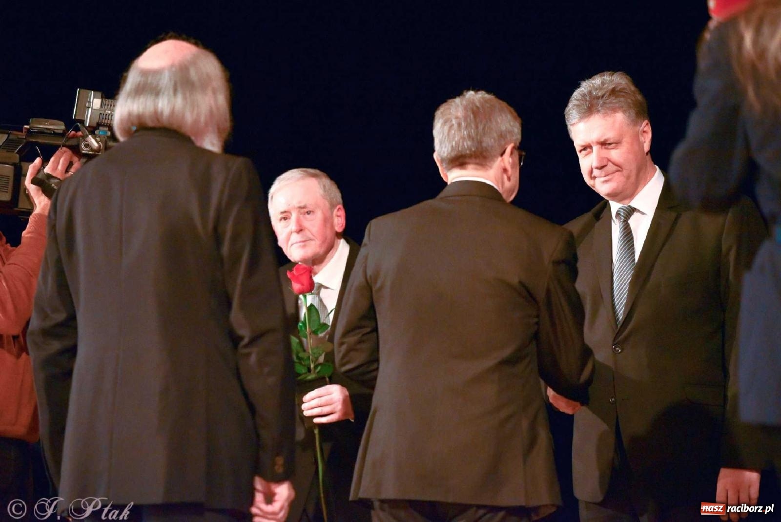 Zdjęcie w galerii na portalu naszraciborz.pl: Wręczono medale UNITAS IN VERITATE [FOTO i WIDEO] wiadomości z regionu