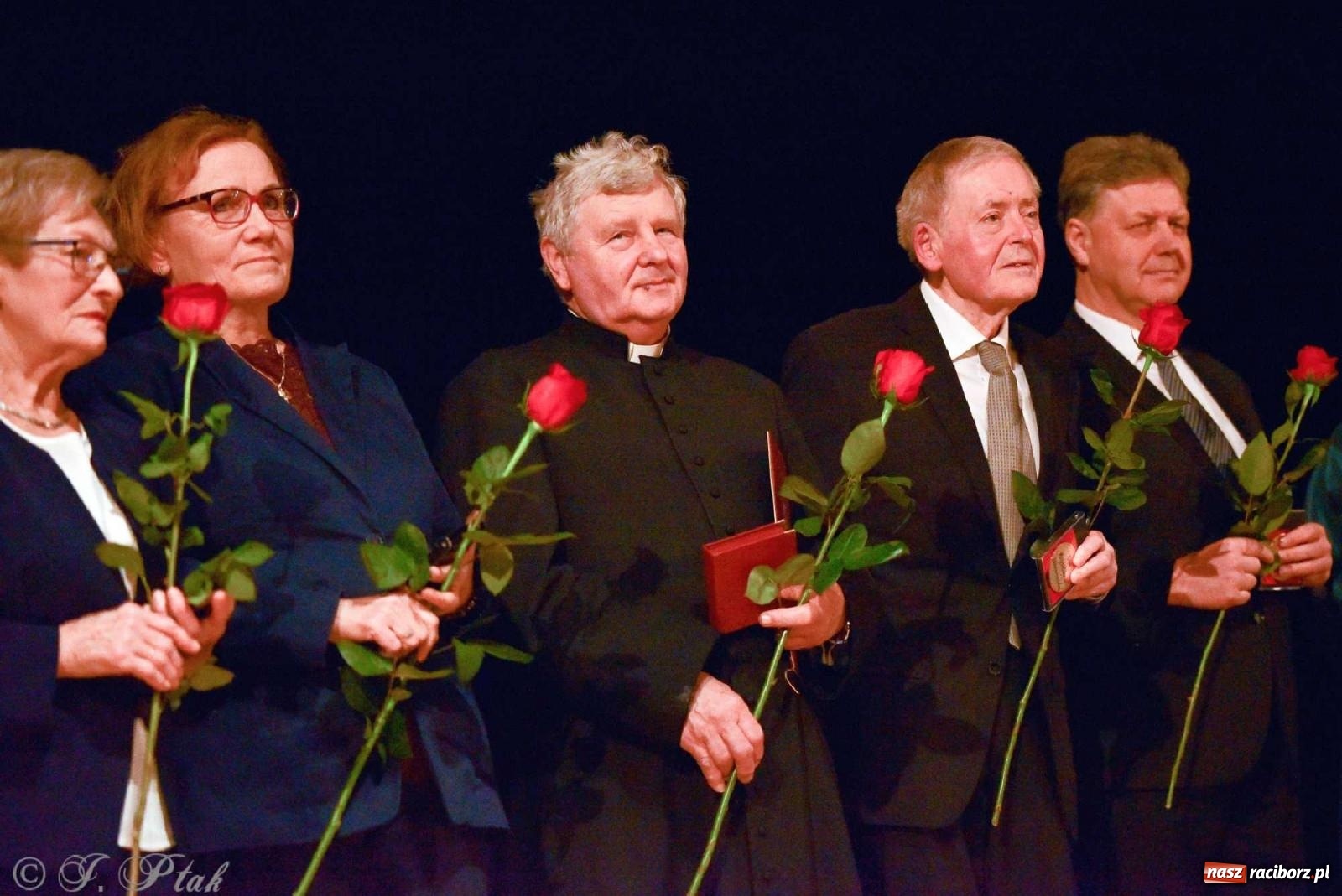 Zdjęcie w galerii na portalu naszraciborz.pl: Wręczono medale UNITAS IN VERITATE [FOTO i WIDEO] wiadomości z regionu