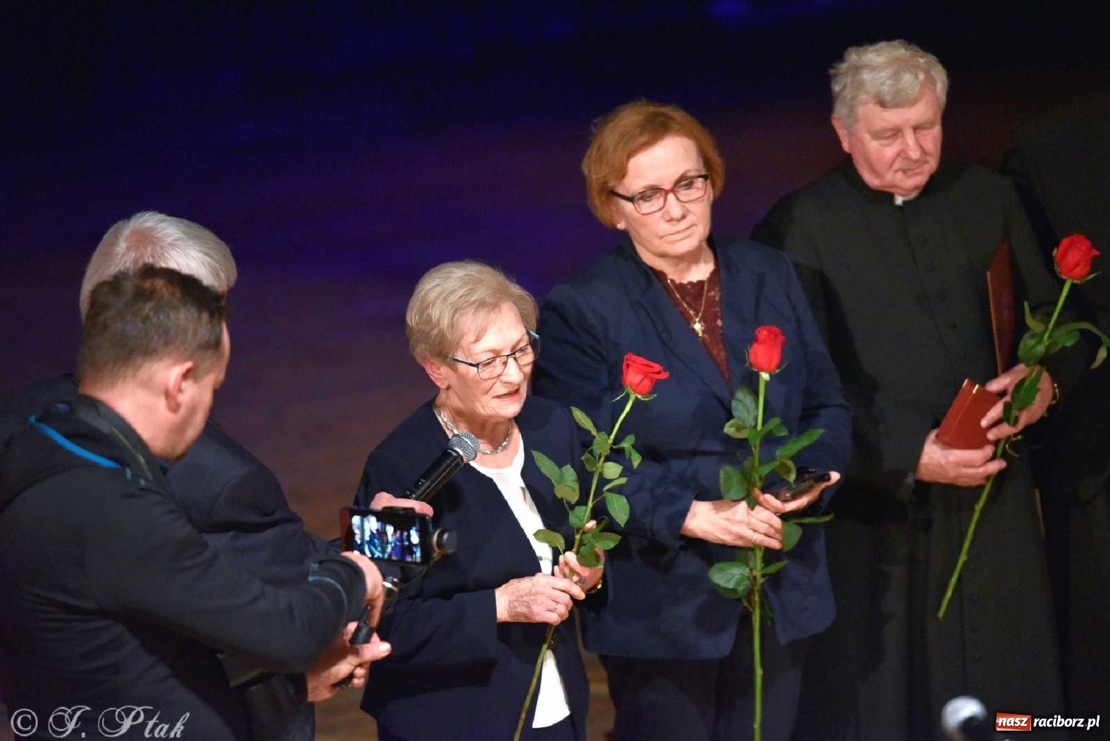 Zdjęcie w galerii na portalu naszraciborz.pl: Wręczono medale UNITAS IN VERITATE [FOTO i WIDEO] wiadomości z regionu